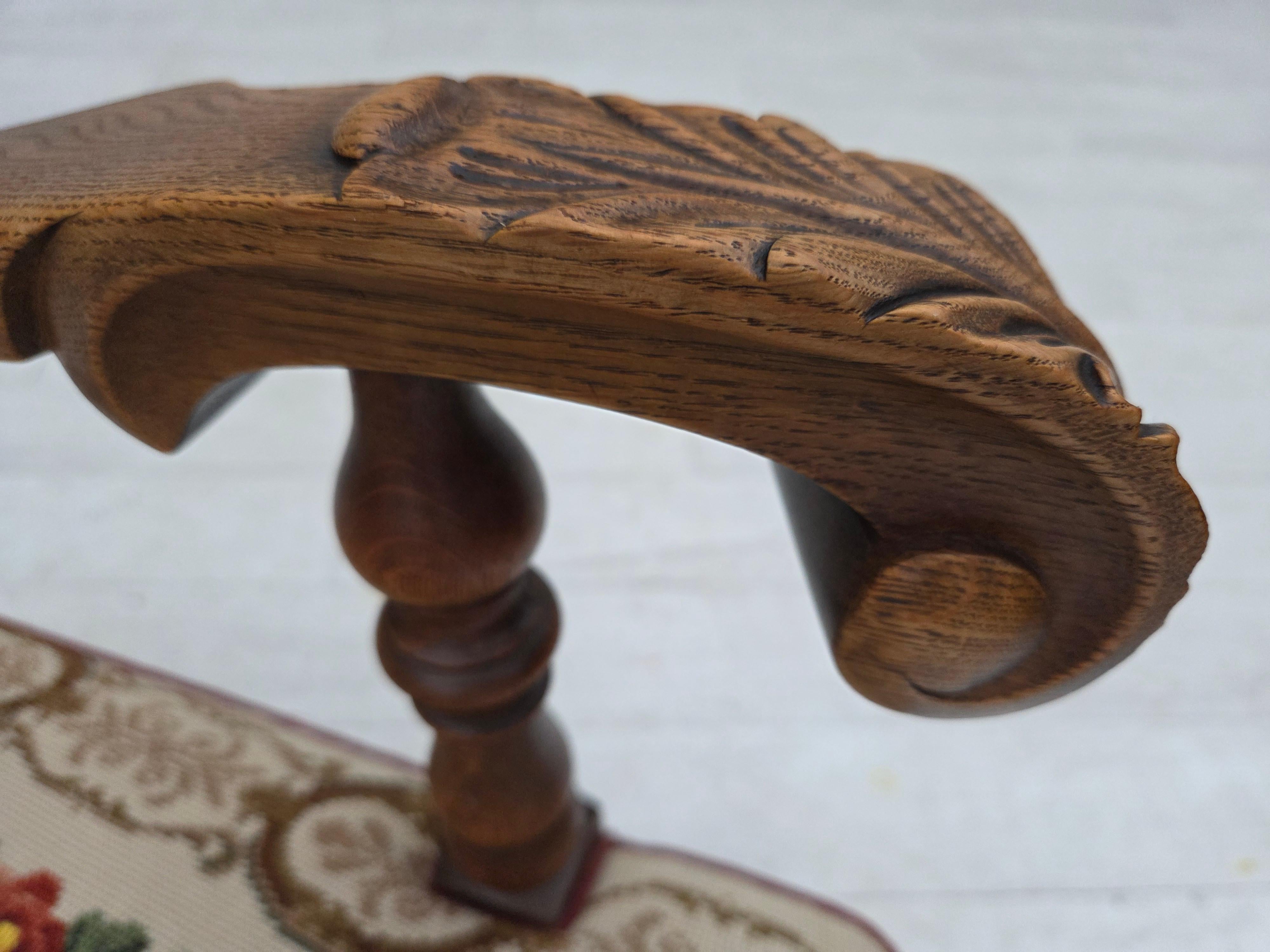 Años 50, sillón danés orejero, tejido de lana, terciopelo rojo para muebles, madera de fresno. en venta 9