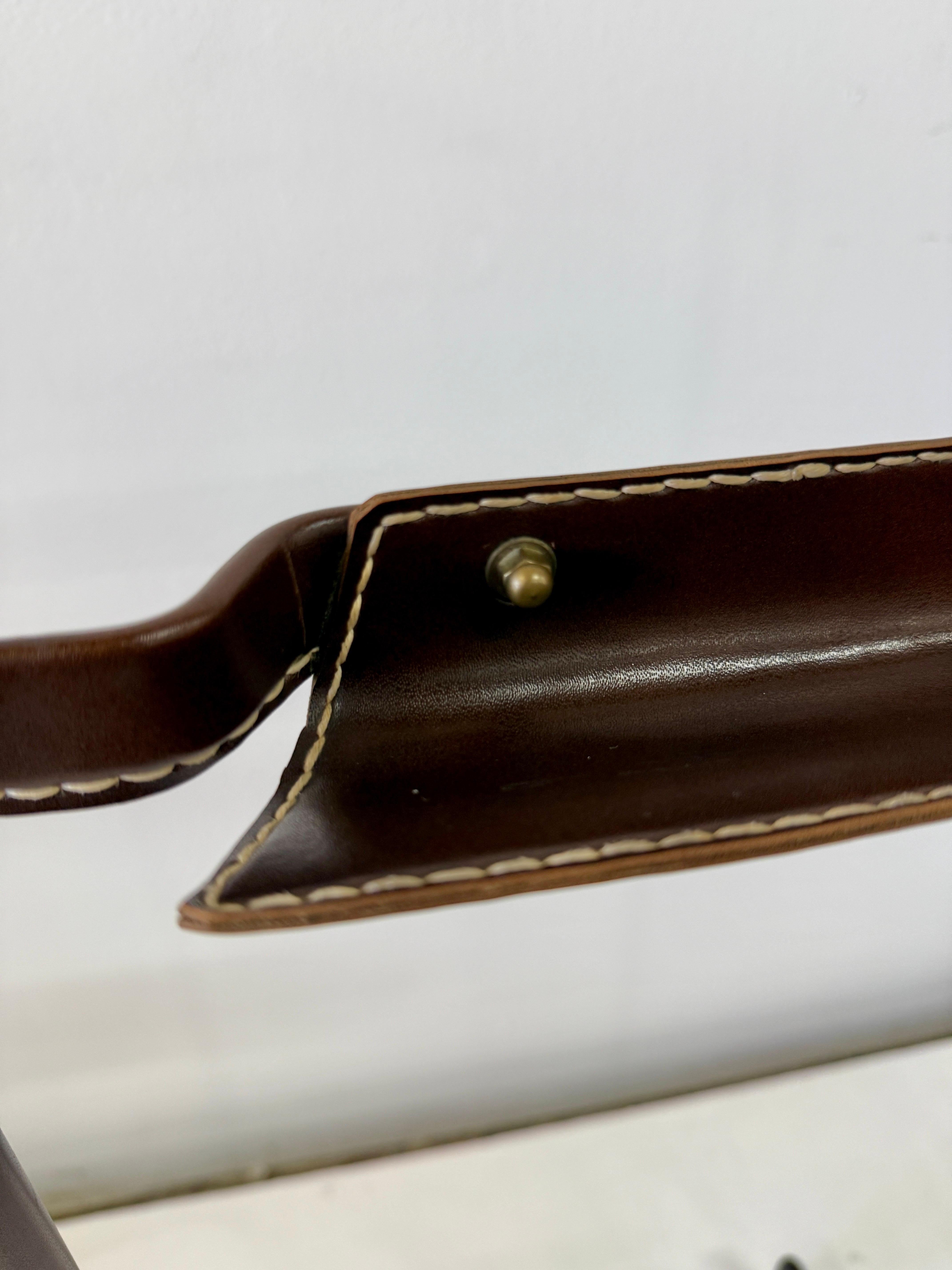 Valet de chambre en cuir Stitch by Stitch par Jacques Adnet, 1950 en vente 1