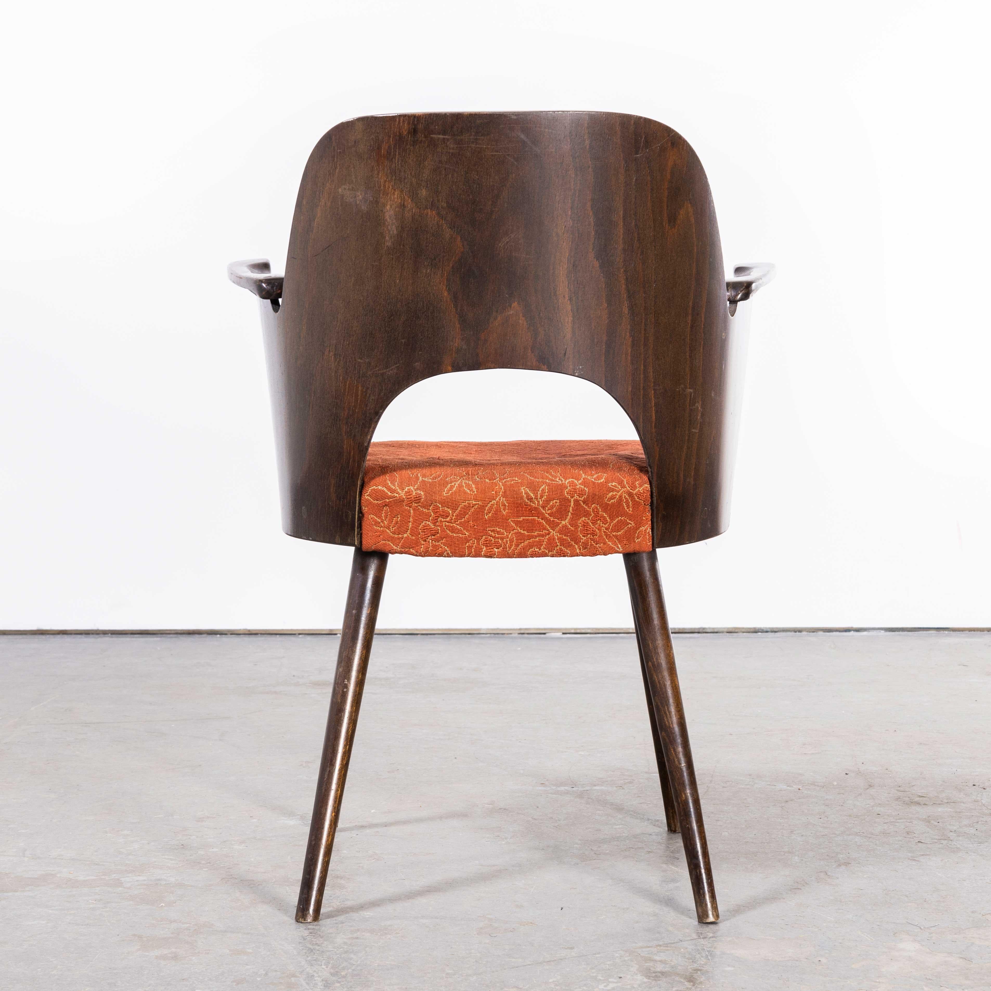 Chaise d'appoint tapissée en noyer foncé des années 1950, Oswald Haerdt Modèle 515 Bon état - En vente à Hook, Hampshire