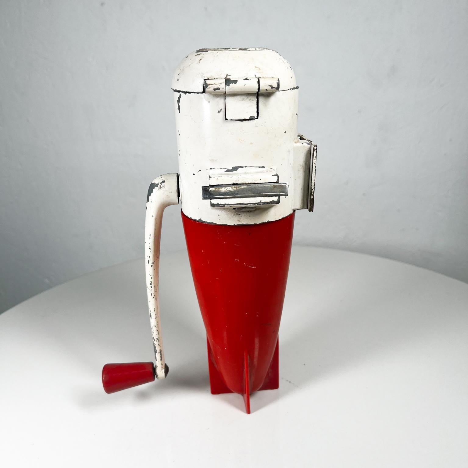 Mid-Century Modern 1950s Dasey Corp Triple Rocket Ice Crusher Red and White