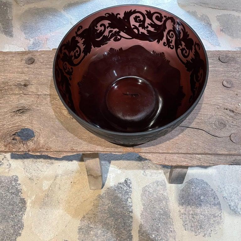 Français 1950s Daum Nancy French Purple Bowl Cameo Art Glass  en vente