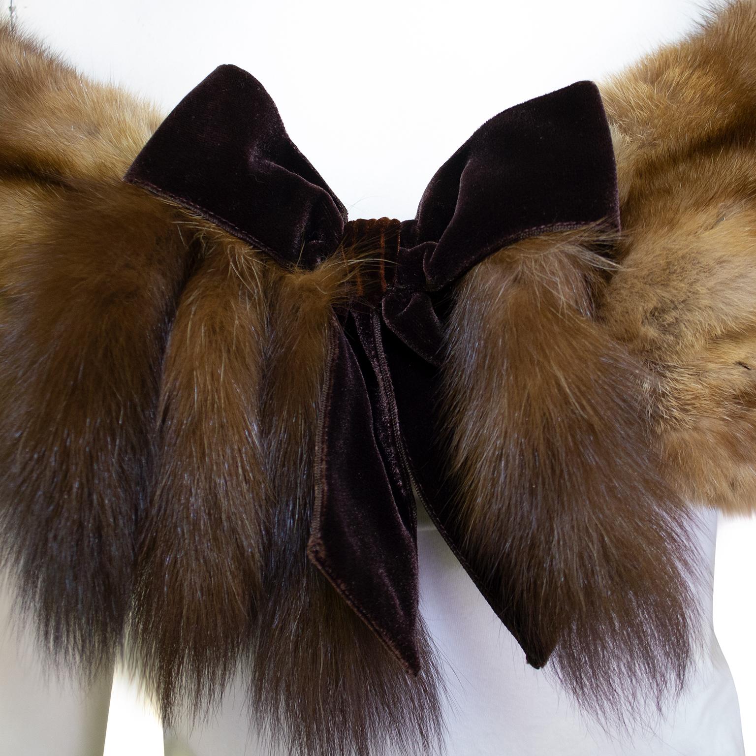 Women's 1950's De Pinna Golden Sable Fur Stole With Velvet Bow