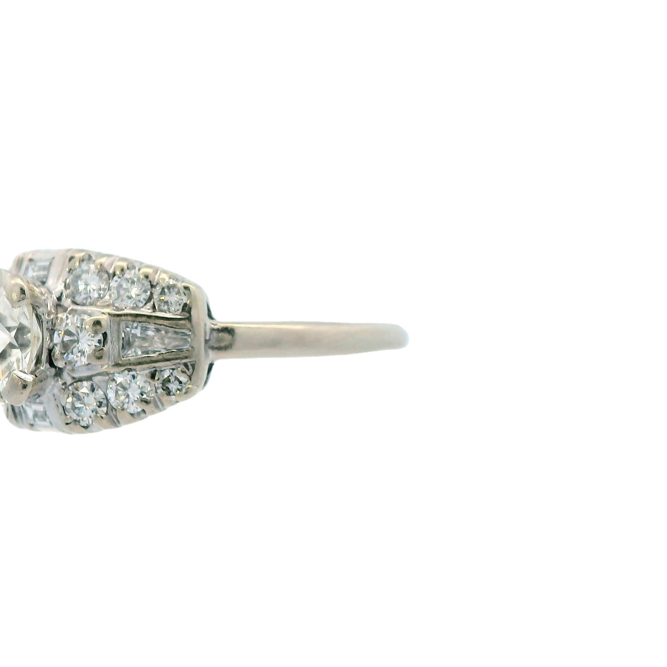 Donna Anello Deco anni '50 in oro bianco 14k e diamanti tondi/baguette in vendita