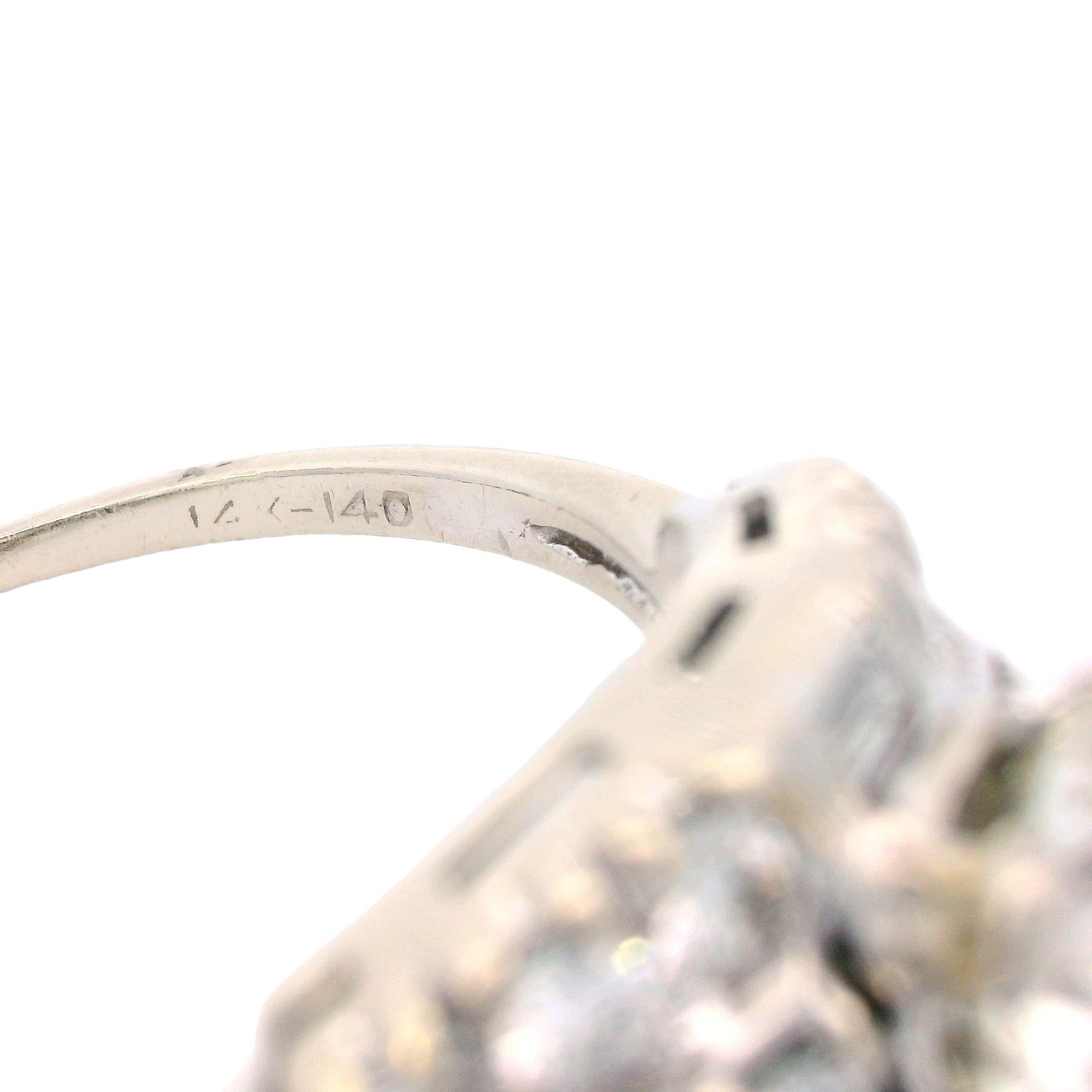 Anello Deco anni '50 in oro bianco 14k e diamanti tondi/baguette in vendita 2