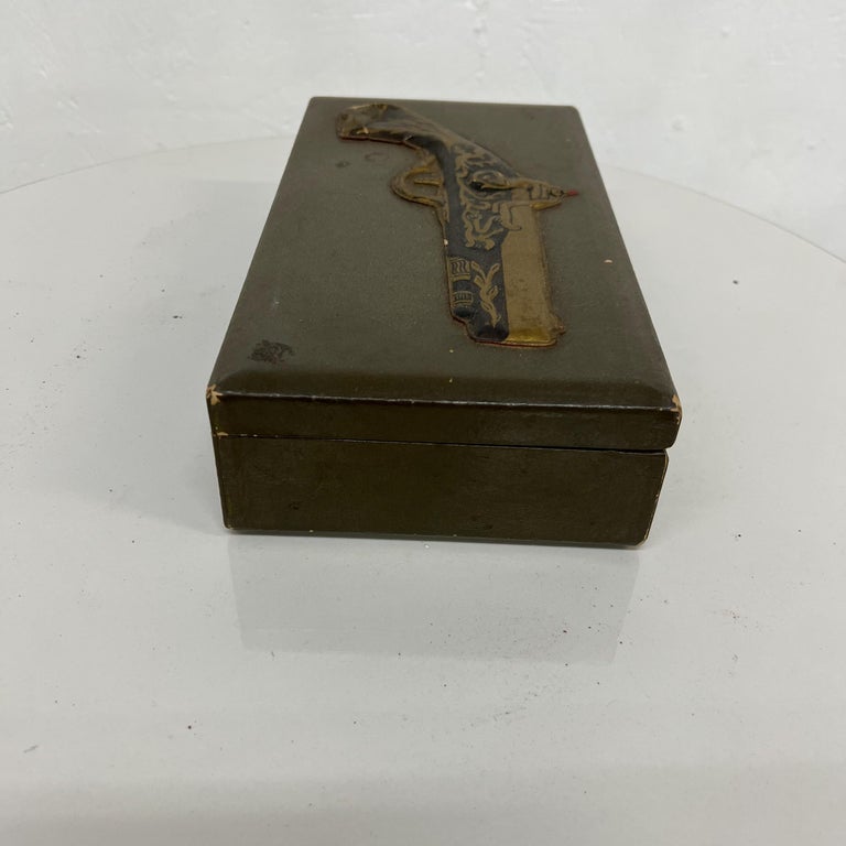 1950s Decorative Old Pistol Box Sectioned Jewelry Case Distressed Vintage For Sale 4
