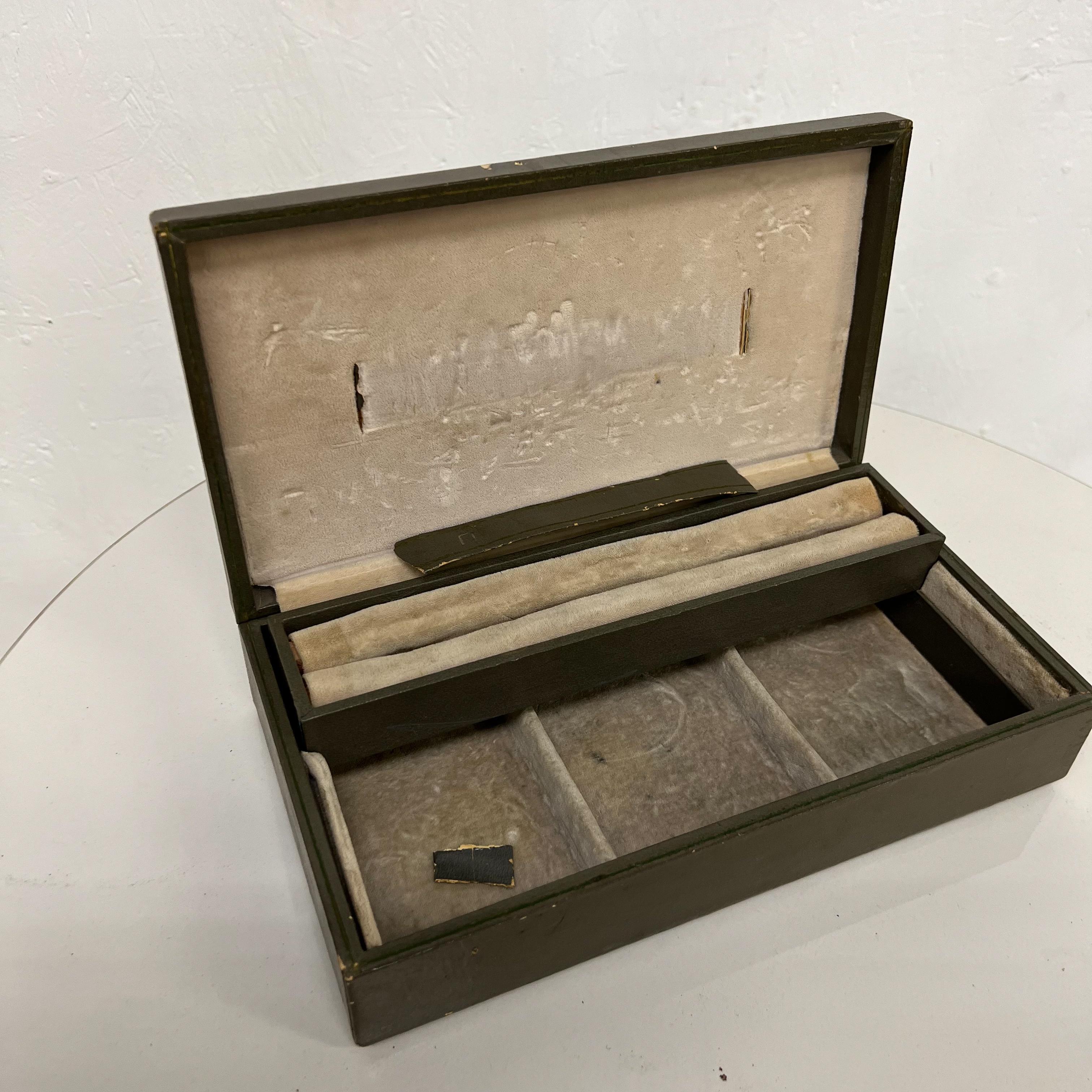 sectioned jewellery box