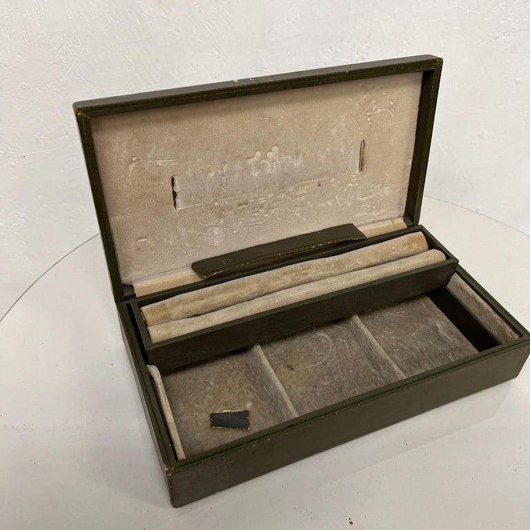 Mid-20th Century 1950s Decorative Old Pistol Box Sectioned Jewelry Case Distressed Vintage For Sale