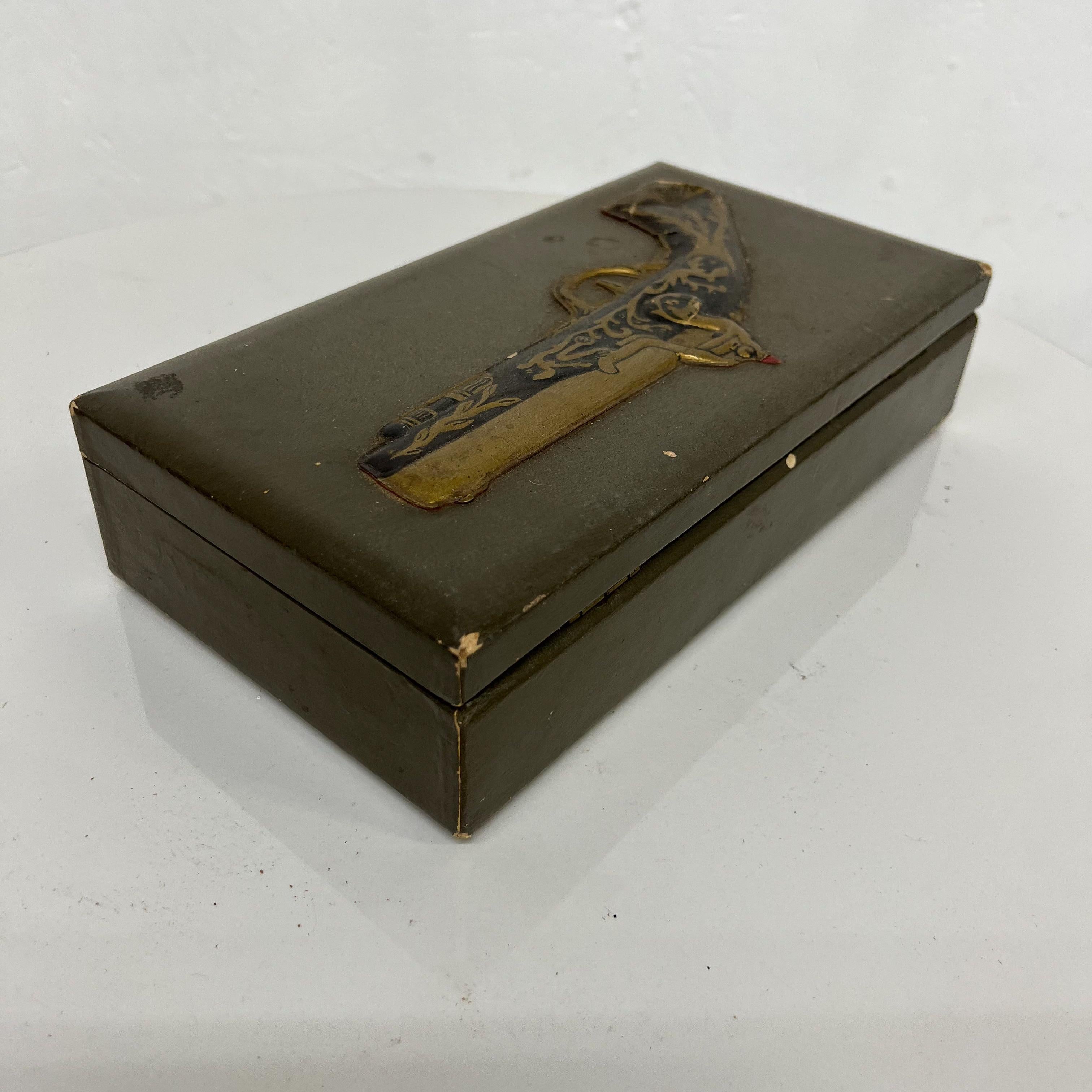 Wood 1950s Decorative Old Pistol Box Sectioned Jewelry Case Distressed Vintage