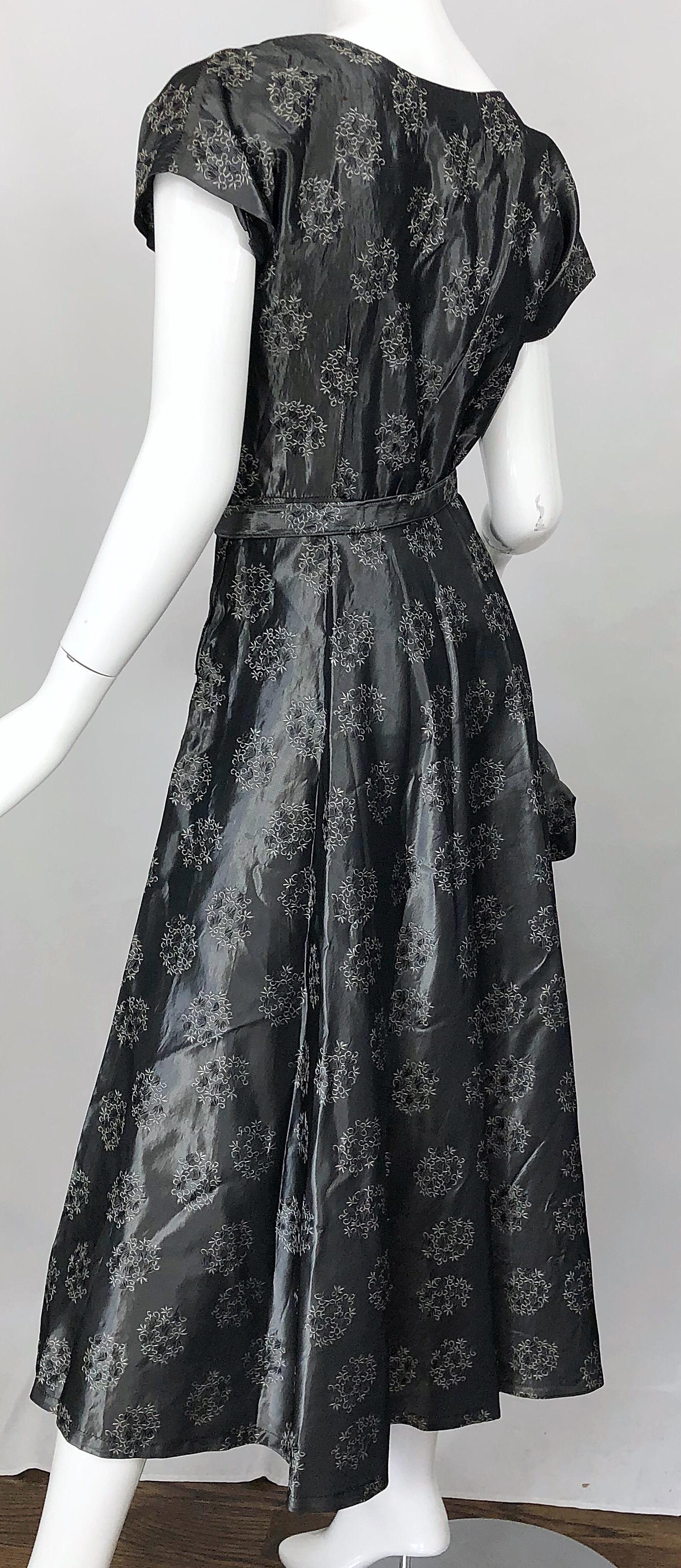 Women's 1950s Demi Couture Gunmetal Silver Grey Silk Taffeta Vintage Dress and Purse Bag For Sale