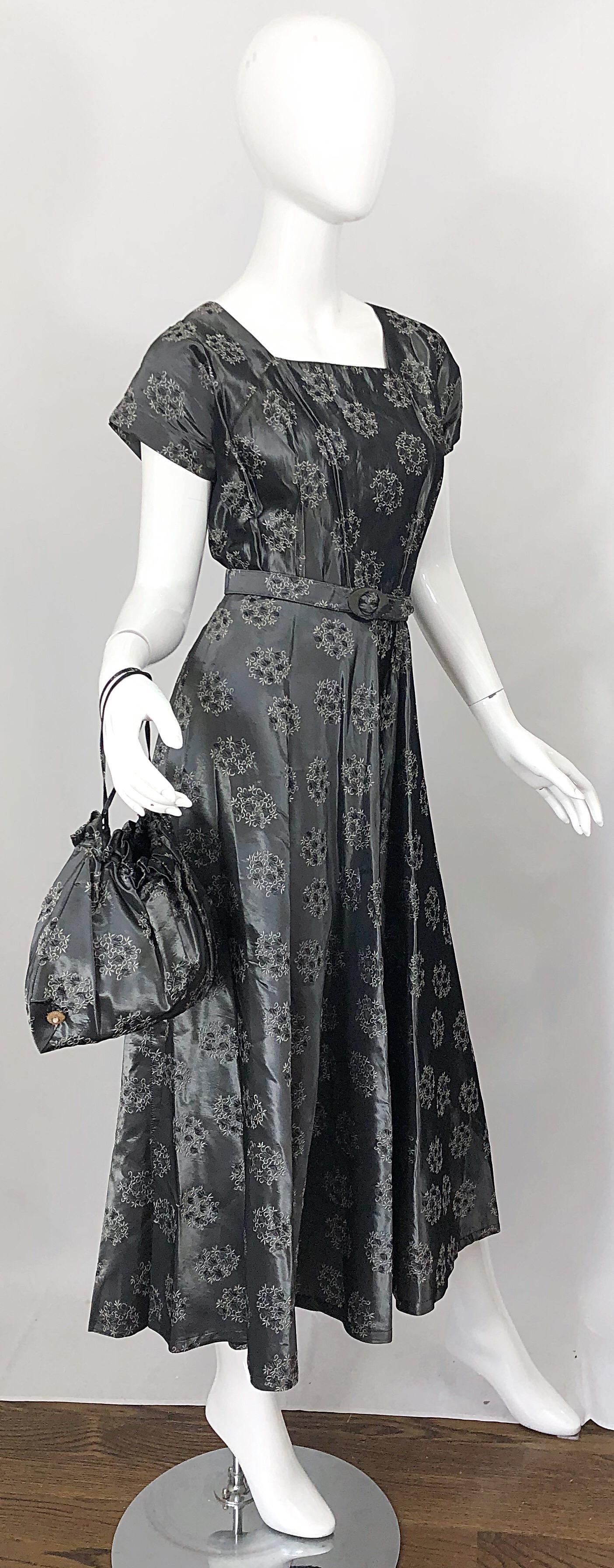 1950s Demi Couture Gunmetal Silver Grey Silk Taffeta Vintage Dress and Purse Bag For Sale 1