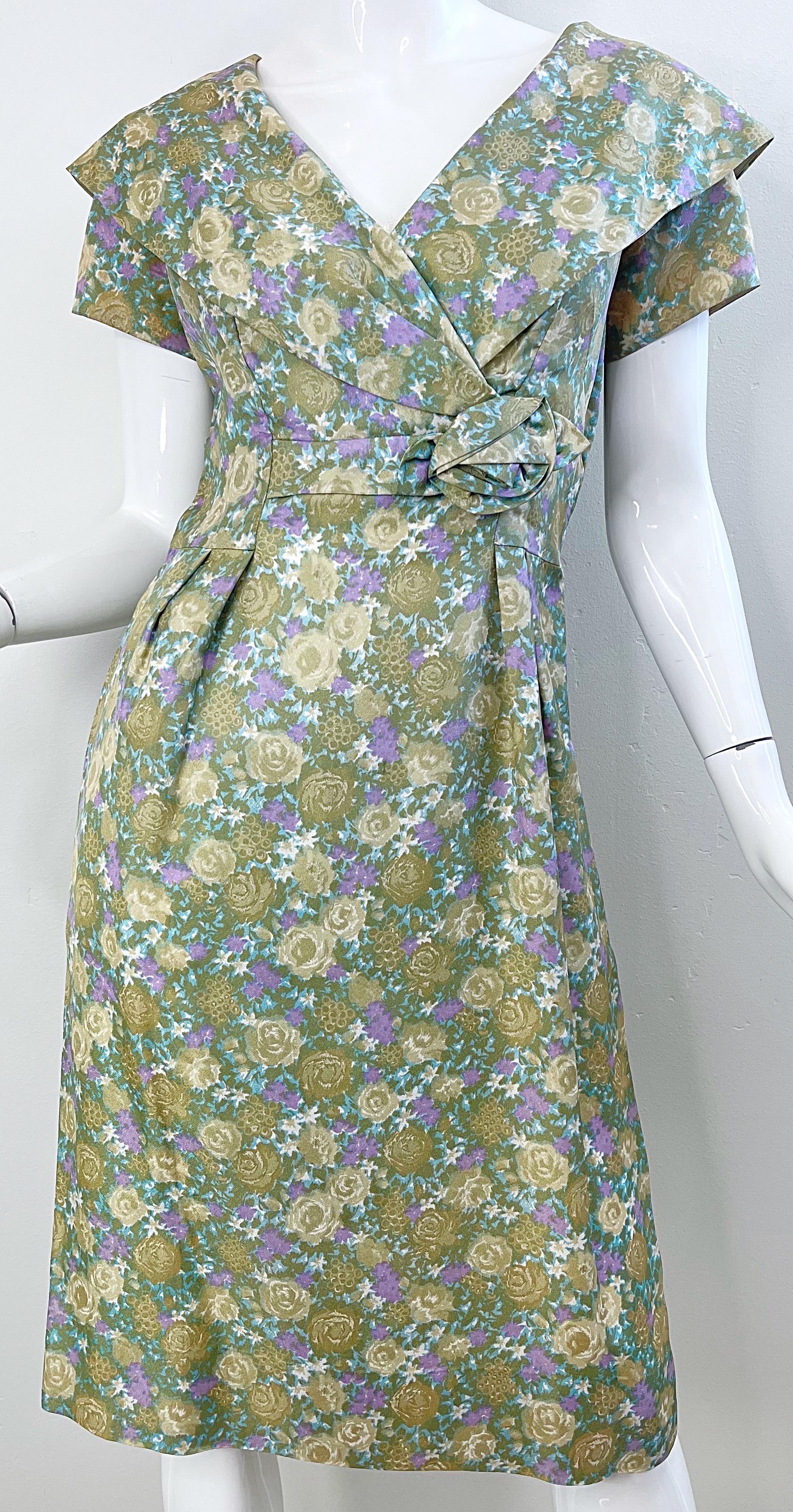 1950s Demi Couture Shawl Collar Green Purple Flower Print Silk Vintage 50 Dress For Sale 2