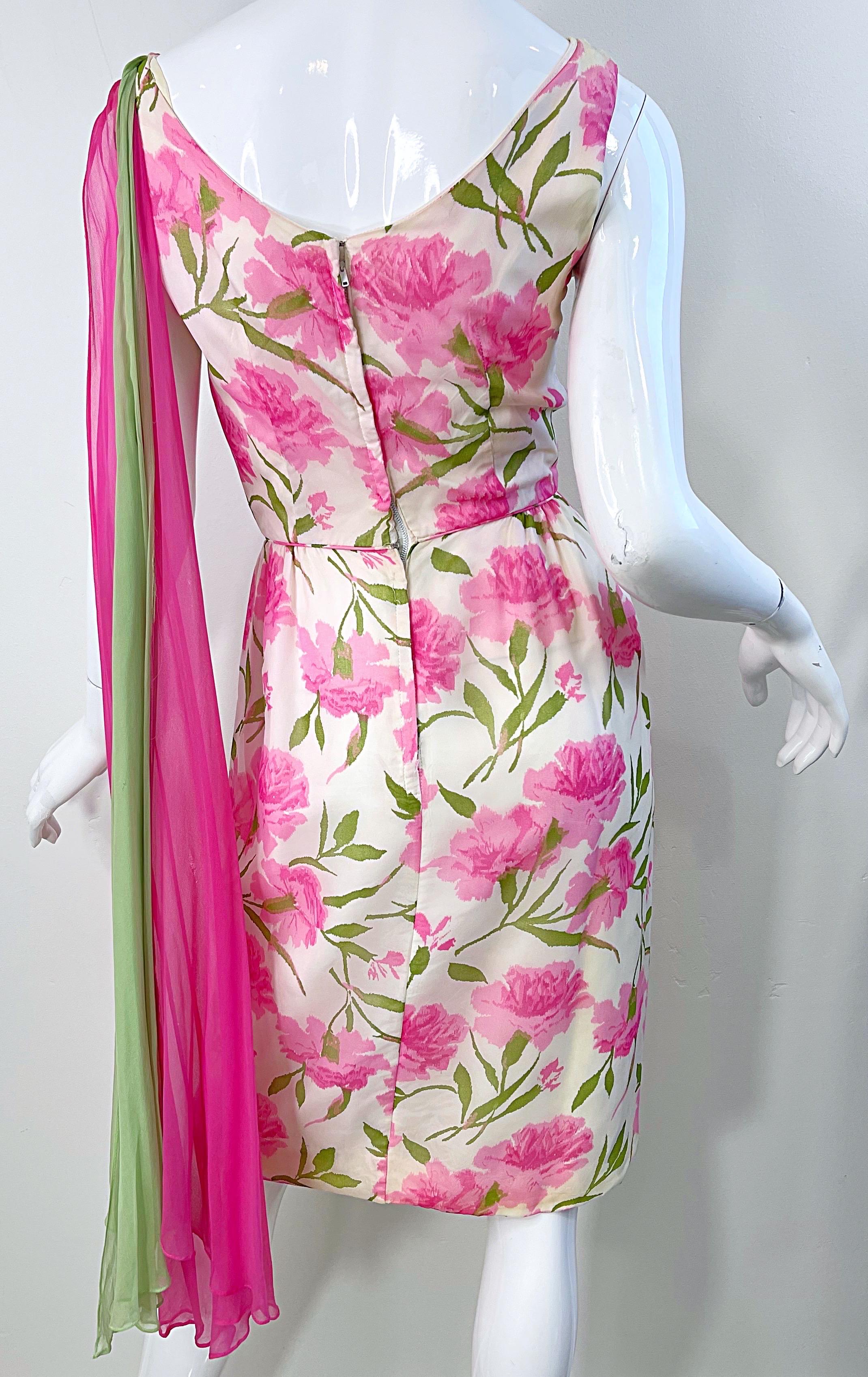 Vestido vintage años 60 Demi Couture de gasa de seda con estampado floral rosa + verde en venta 1