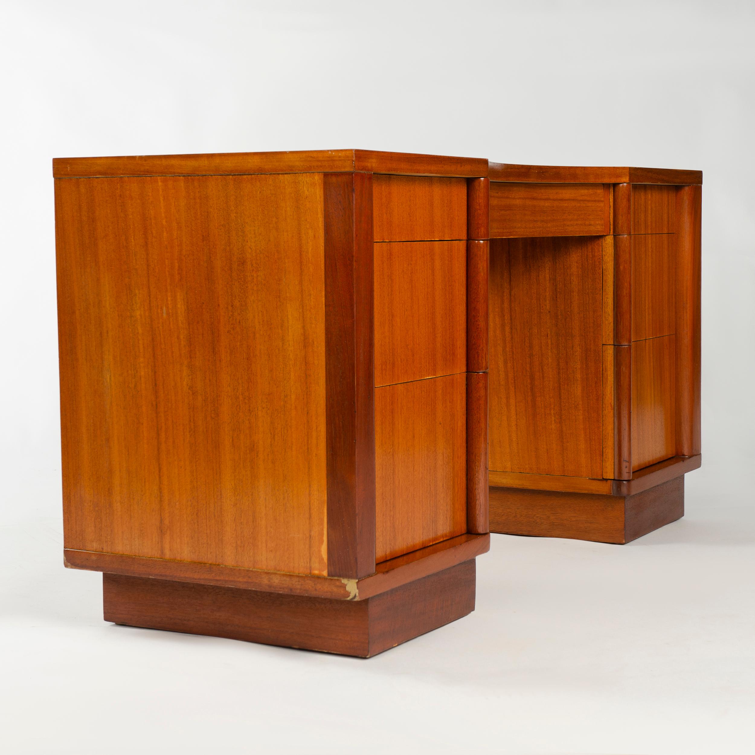 Schminktisch oder Schreibtisch aus den 1950er Jahren von Edward Wormley für Dunbar (Moderne der Mitte des Jahrhunderts) im Angebot