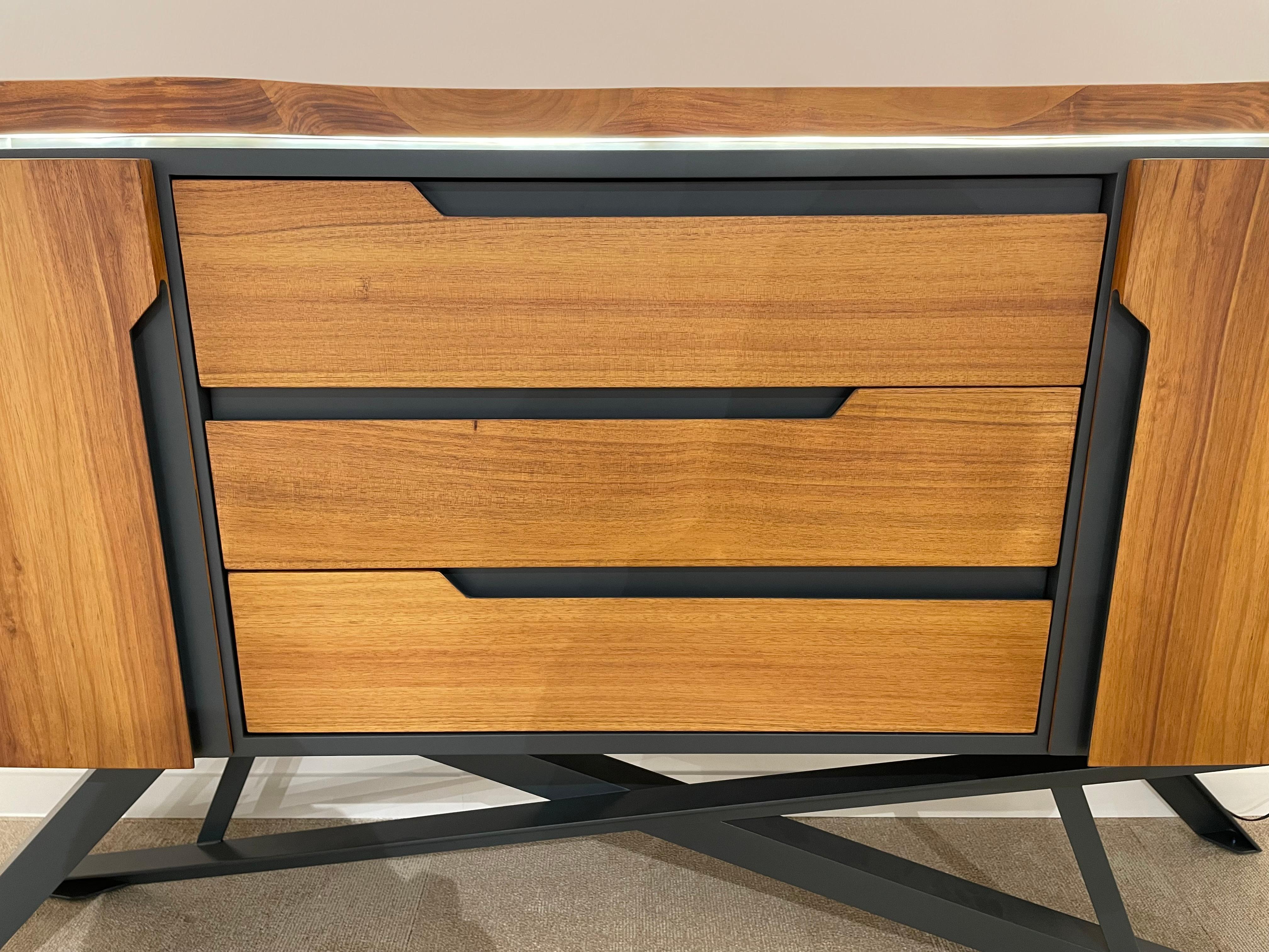 1950s Design and Mcm Style Wood and Metal Sideboard with Lightened Top For Sale 9