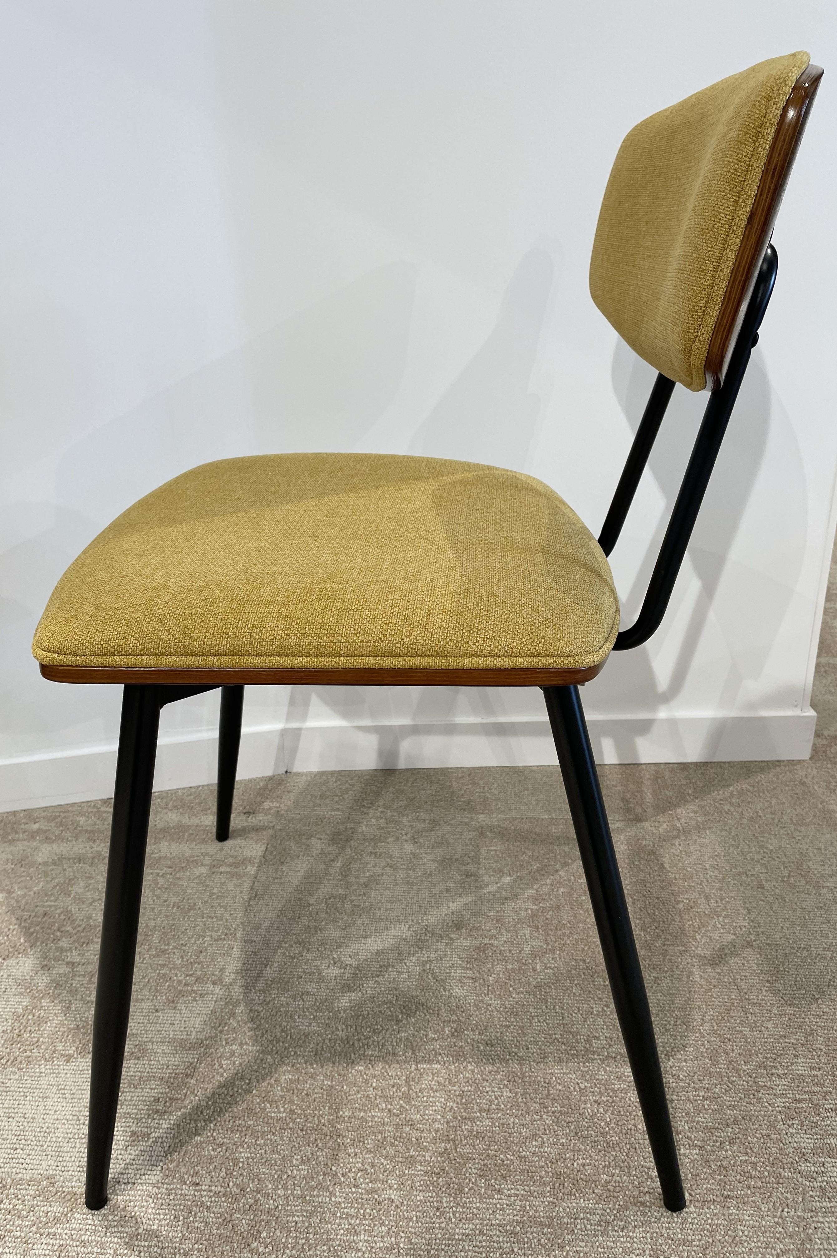 1950s Design and Mid Century Design Style Plywood, Black Metal and Fabric Chair In New Condition For Sale In Tourcoing, FR