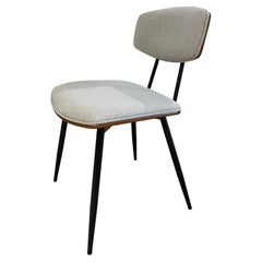 1950er Design und Mid Century Design Stil Sperrholz, Schwarzes Metall und Stoff Stuhl
