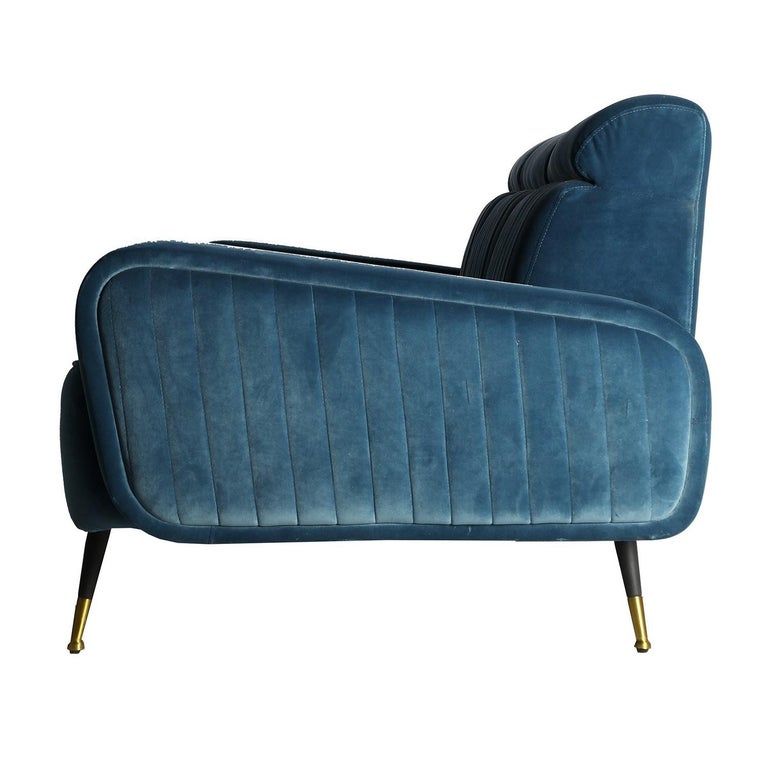 1950s Design and Vintage Style Blue Velvet and Black Lacquered Feet Sofa In New Condition For Sale In Tourcoing, FR