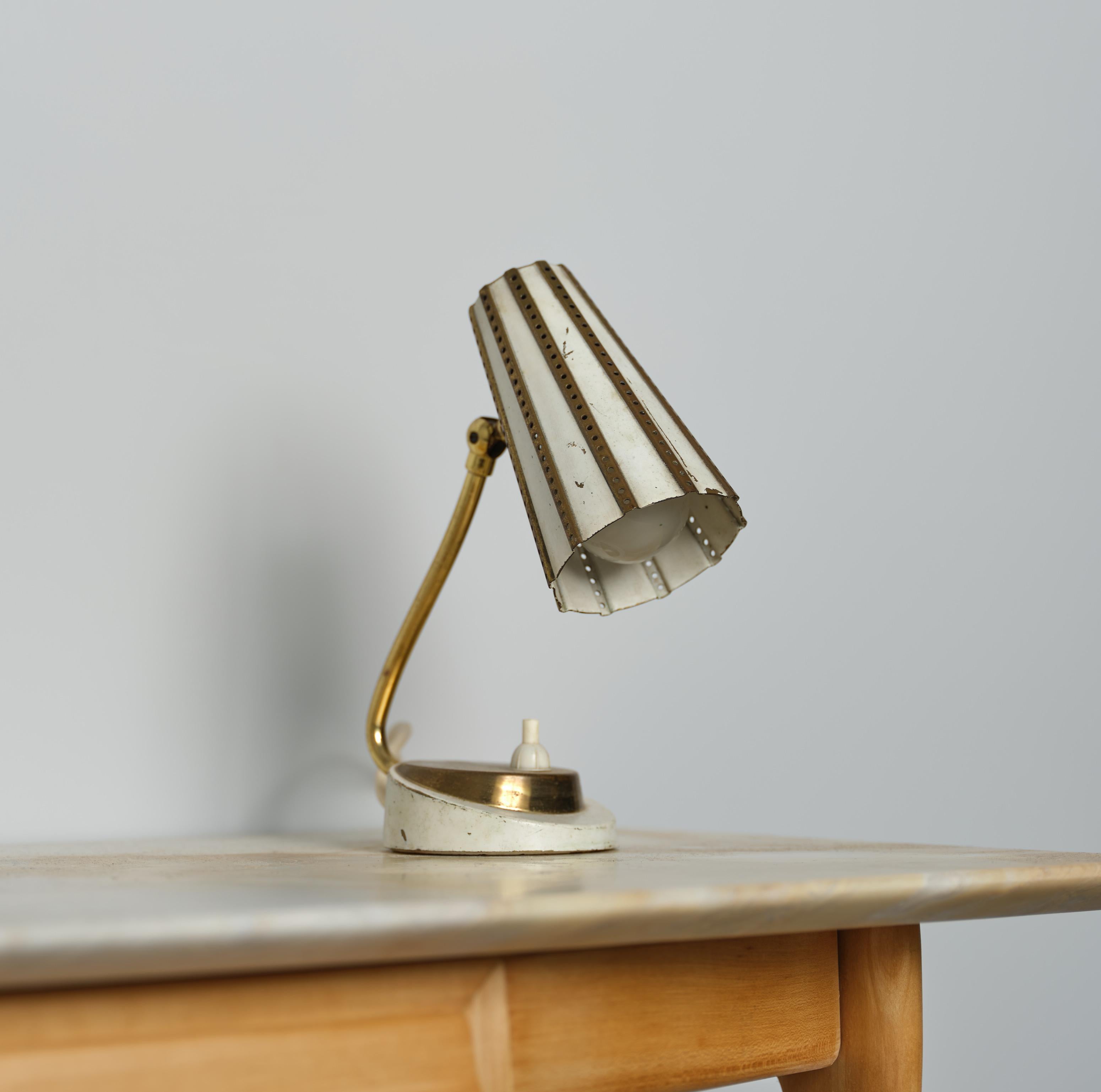 Mid-Century Modern 1950s Design Brass and White Desk Lamp  For Sale