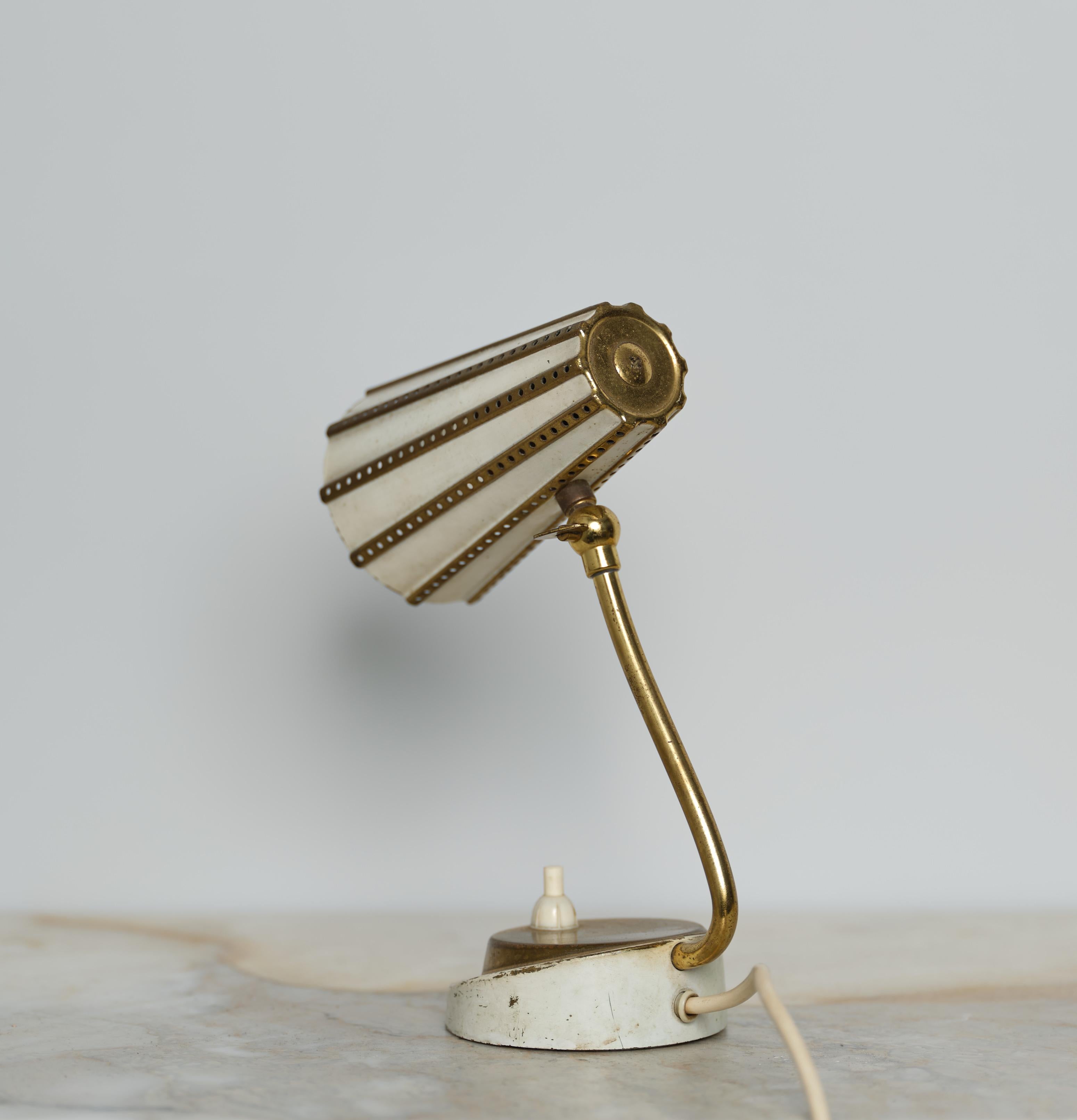Italian 1950s Design Brass and White Desk Lamp  For Sale