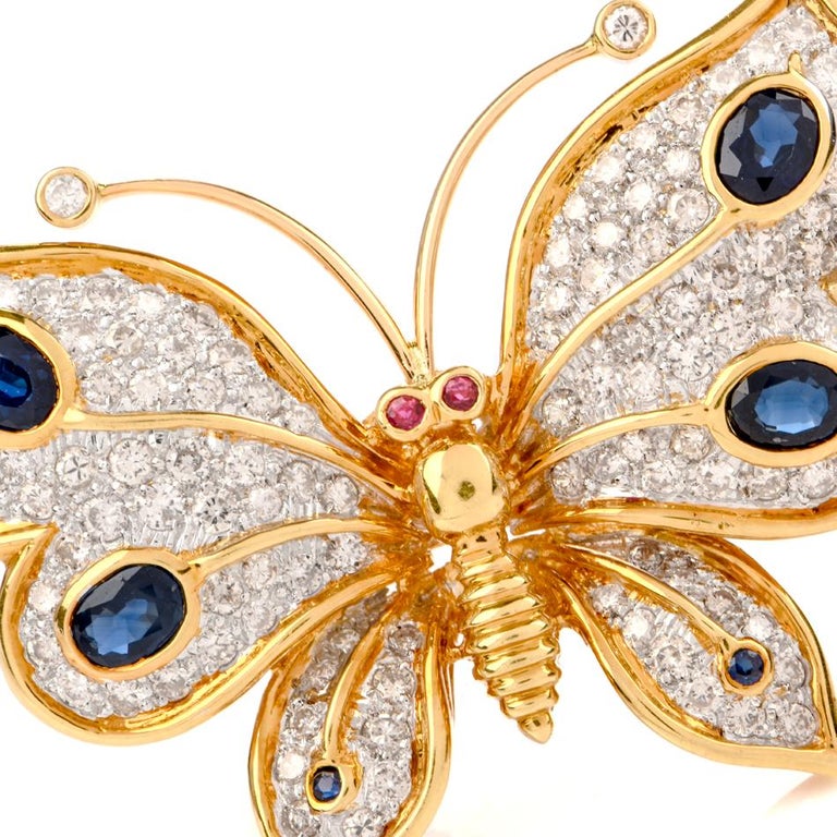 1950s Designer Butterfly Diamond Sapphire 18 Karat Gold Pin Brooch In Excellent Condition In Miami, FL
