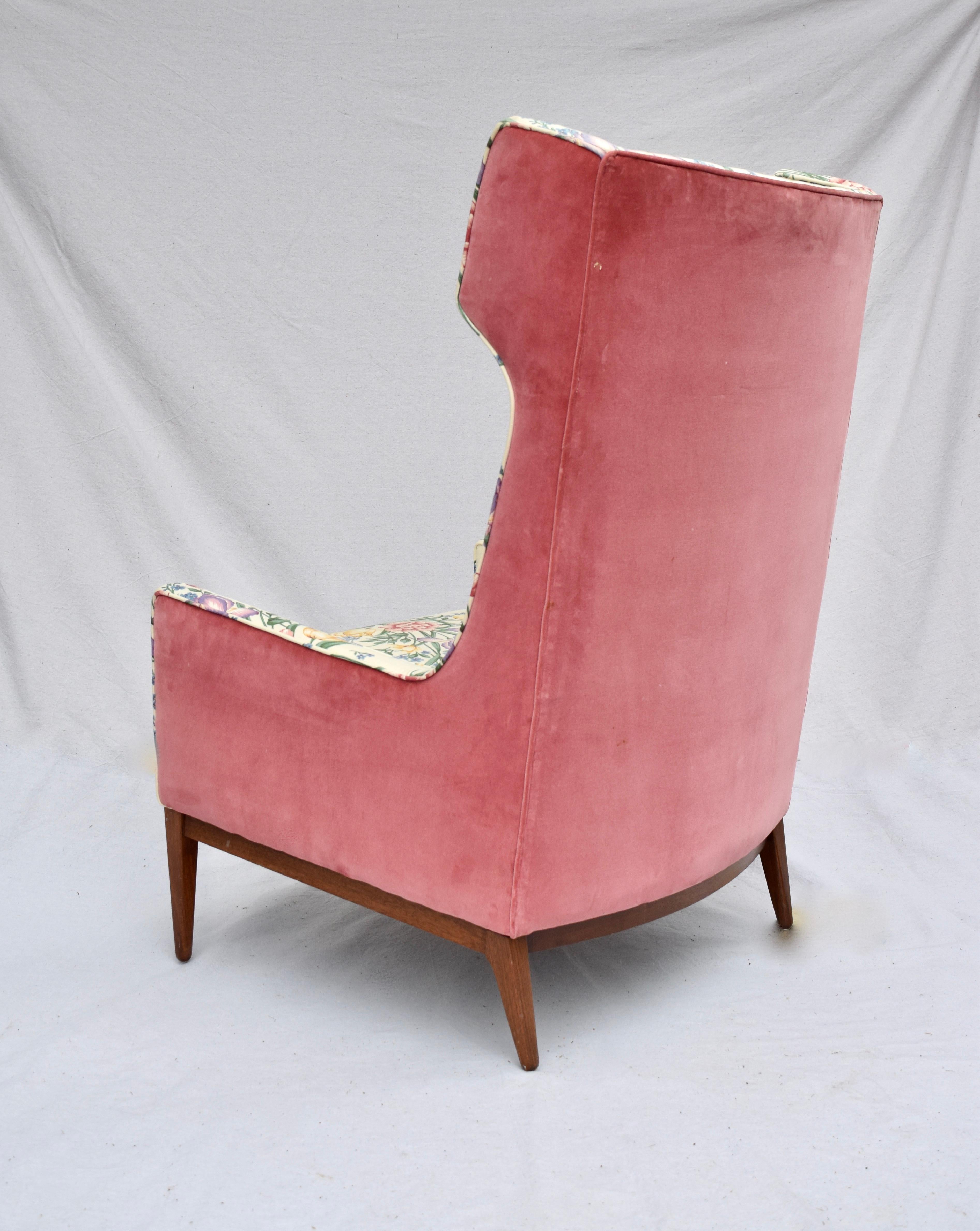 1950's Designer Wingback Chair in the Manner of Gio Ponti In Good Condition In Southampton, NJ