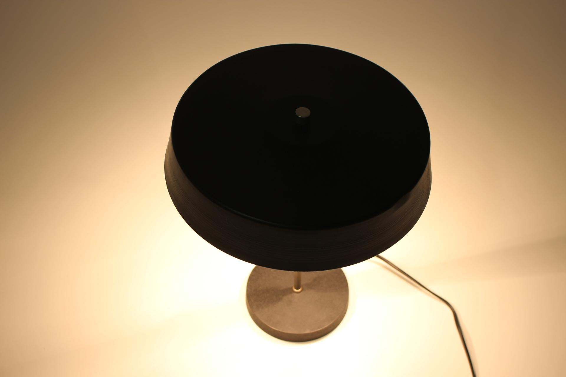 1950s Desk Lamp by Lumeta Poznan, Poland In Good Condition For Sale In Praha, CZ