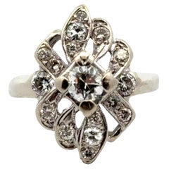 1950er Diamant 14 Karat Weißgold Länglicher Estate Cocktail Ring