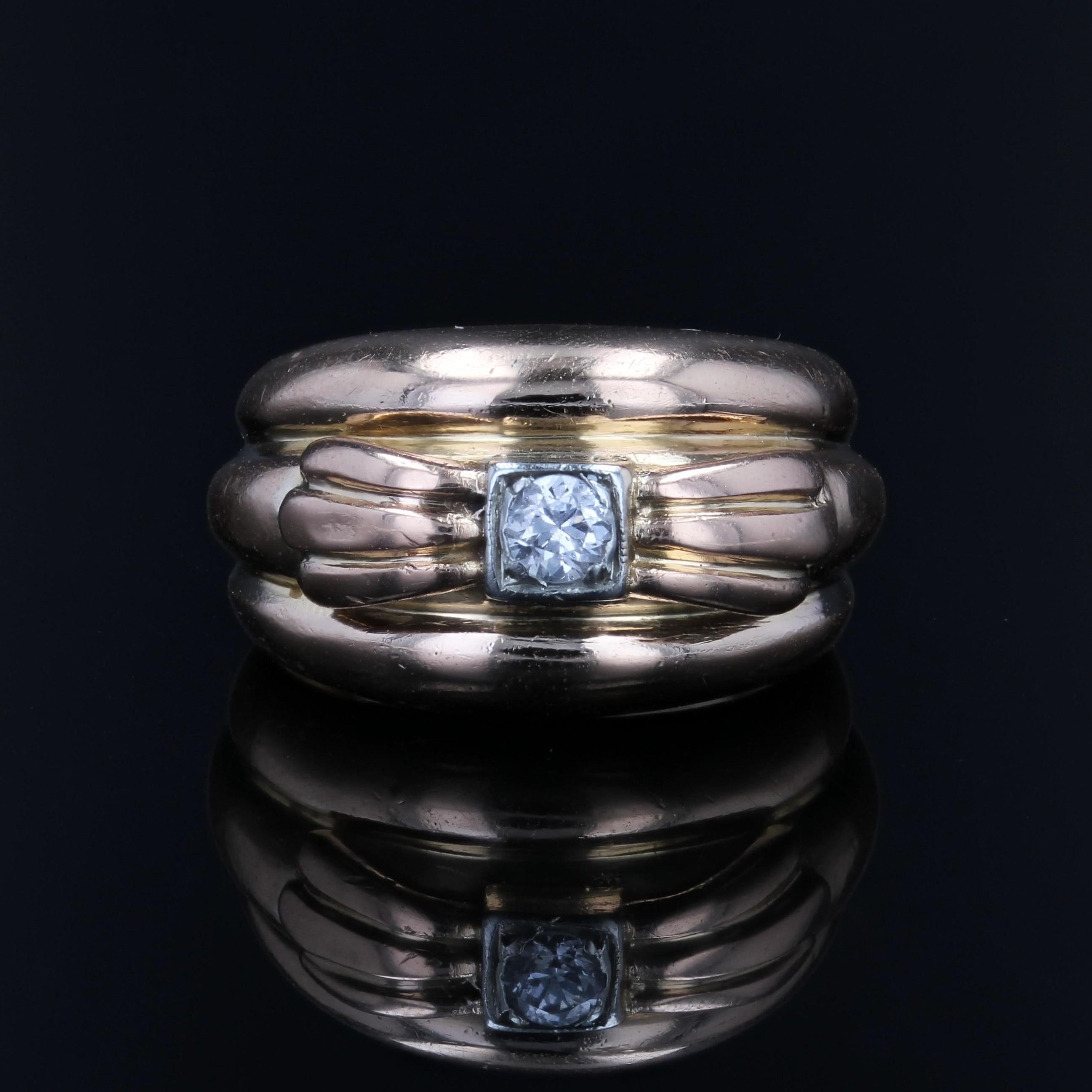 1950er Jahre Diamant 18 Karat Gelbgold Großer Ring im Zustand „Gut“ im Angebot in Poitiers, FR