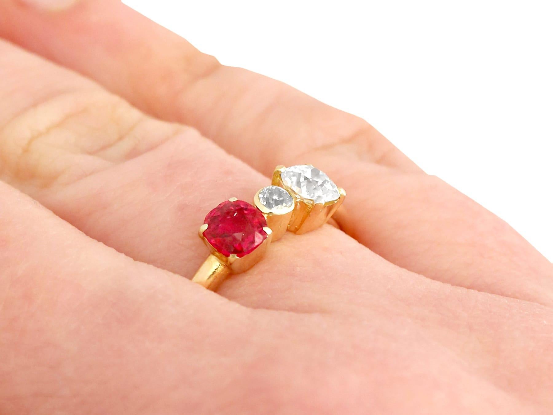 1950s Diamond and Ruby 15K Yellow Gold Cocktail Ring For Sale 2