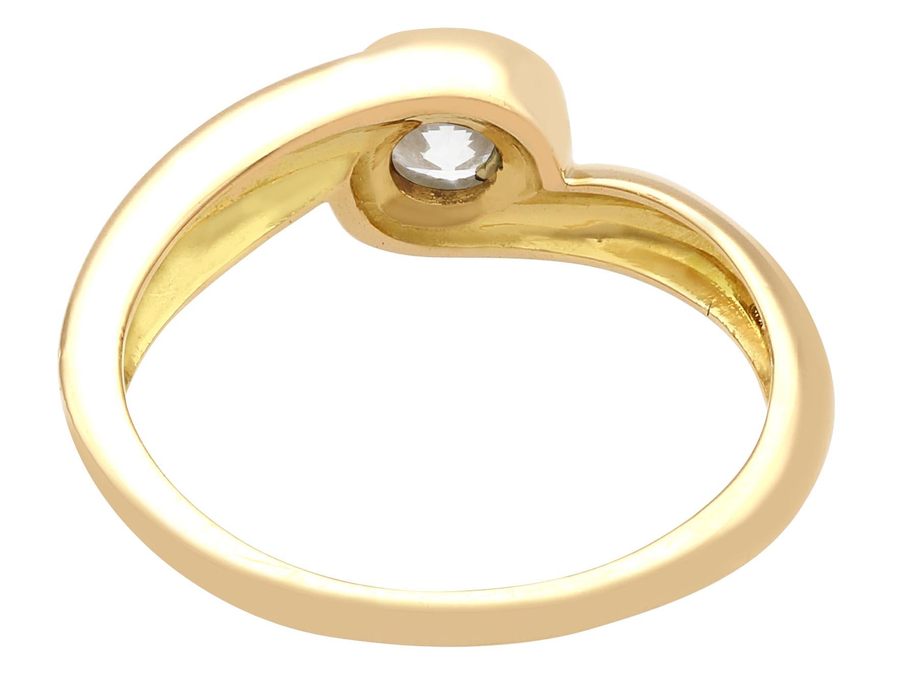 1950s French Diamond and Yellow Gold Twist Solitaire Ring In Excellent Condition For Sale In Jesmond, Newcastle Upon Tyne