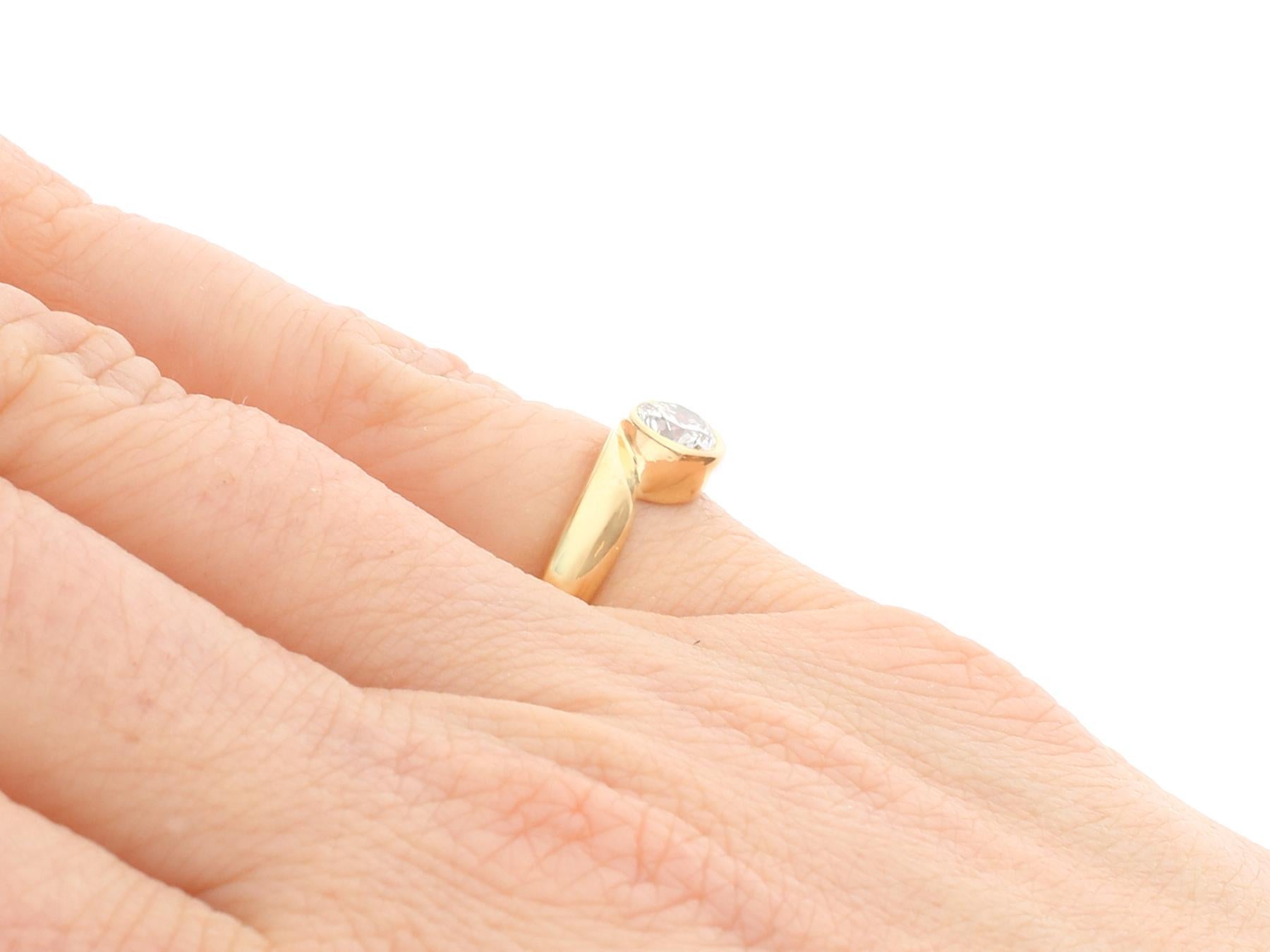 Französischer Solitärring aus Diamant und Gelbgold aus den 1950er Jahren im Angebot 3