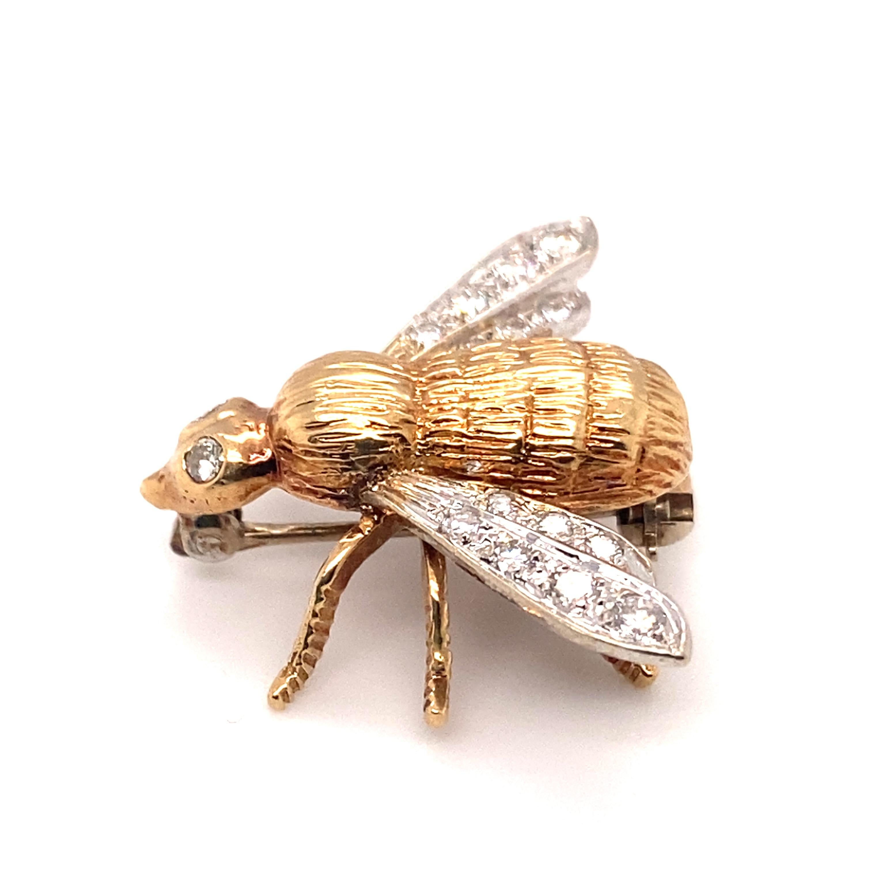 1950s Diamond Bee Brooch Pin in 18 Karat Yellow and White Gold In Excellent Condition For Sale In Atlanta, GA