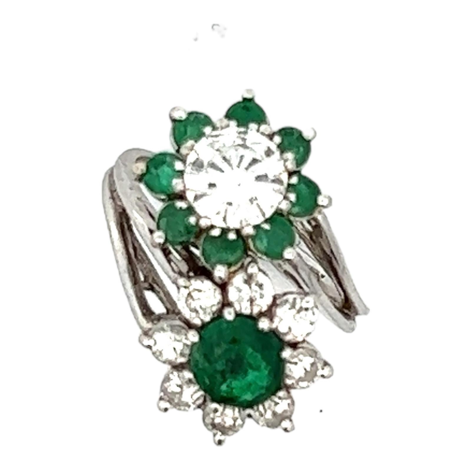 Round Cut 1950s Diamond Emerald 18 Karat White Gold Bypass Cocktail Estate Ring For Sale