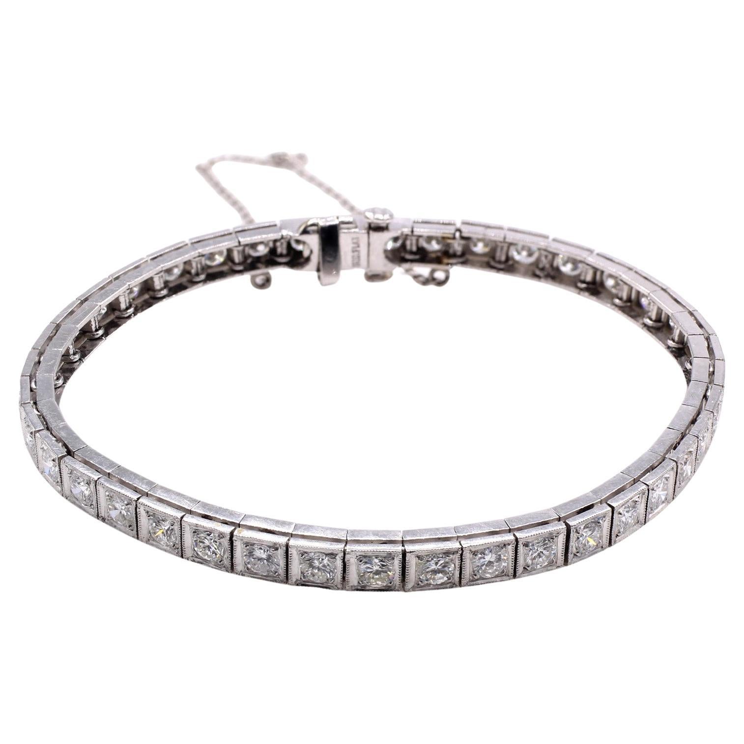 Bracelet tennis en platine avec diamants des années 1950