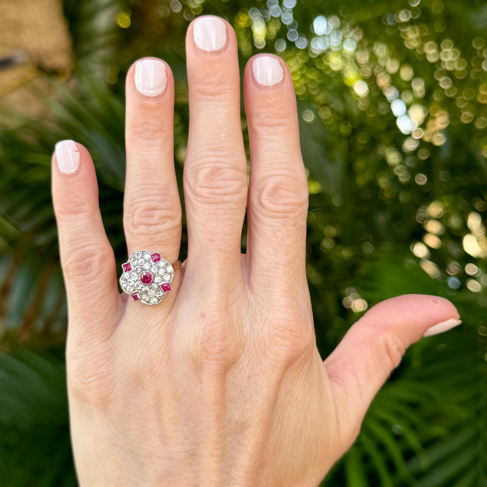 Women's 1950's Diamond Ruby 18 Karat Yellow Gold Platinum Vintage Cocktail Ring For Sale