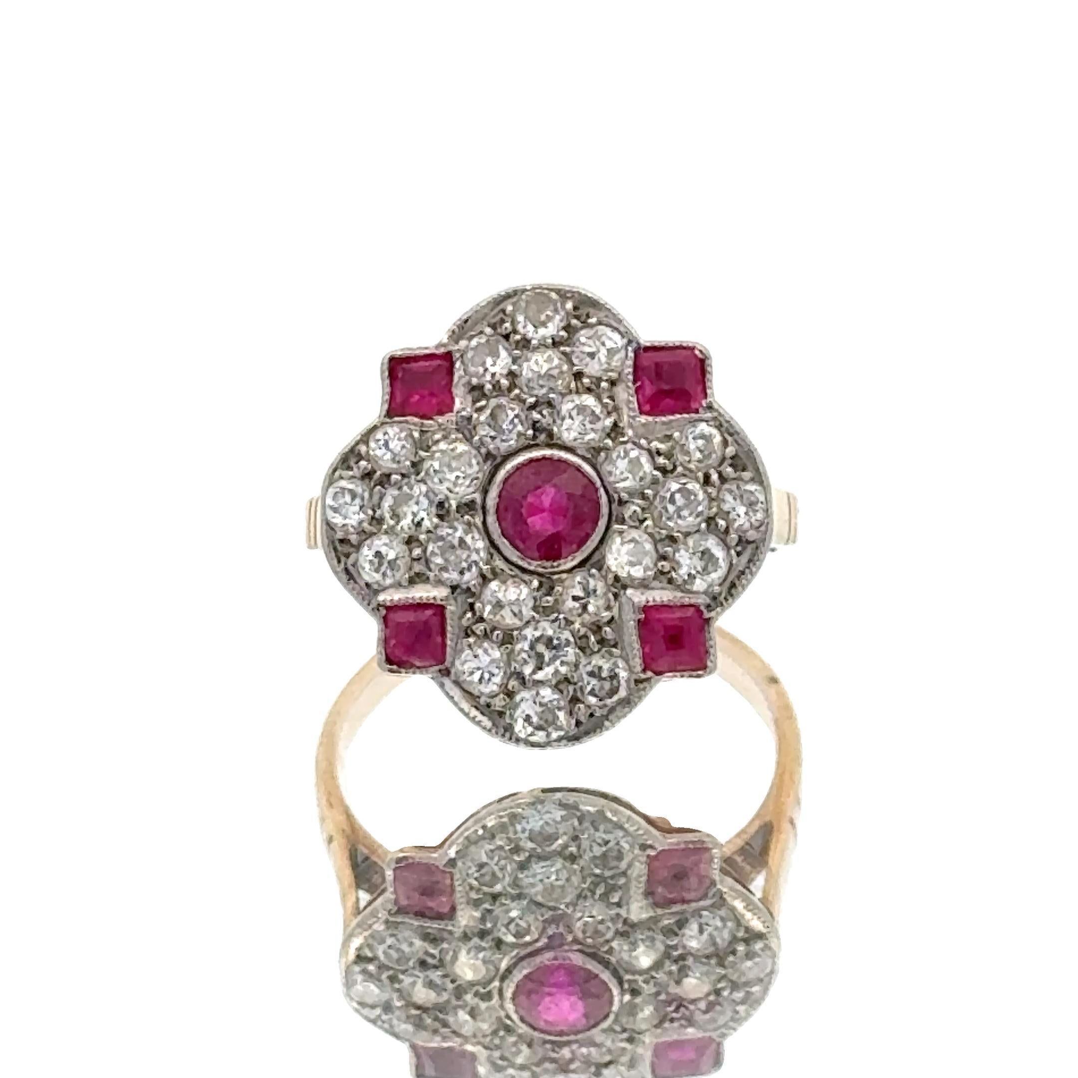 1950's Diamond Ruby 18 Karat Yellow Gold Platinum Vintage Cocktail Ring For Sale 1