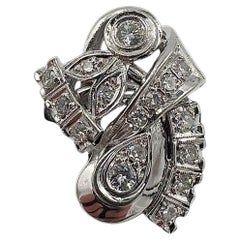 Anillo de cóctel de oro blanco con diamantes de los años 50