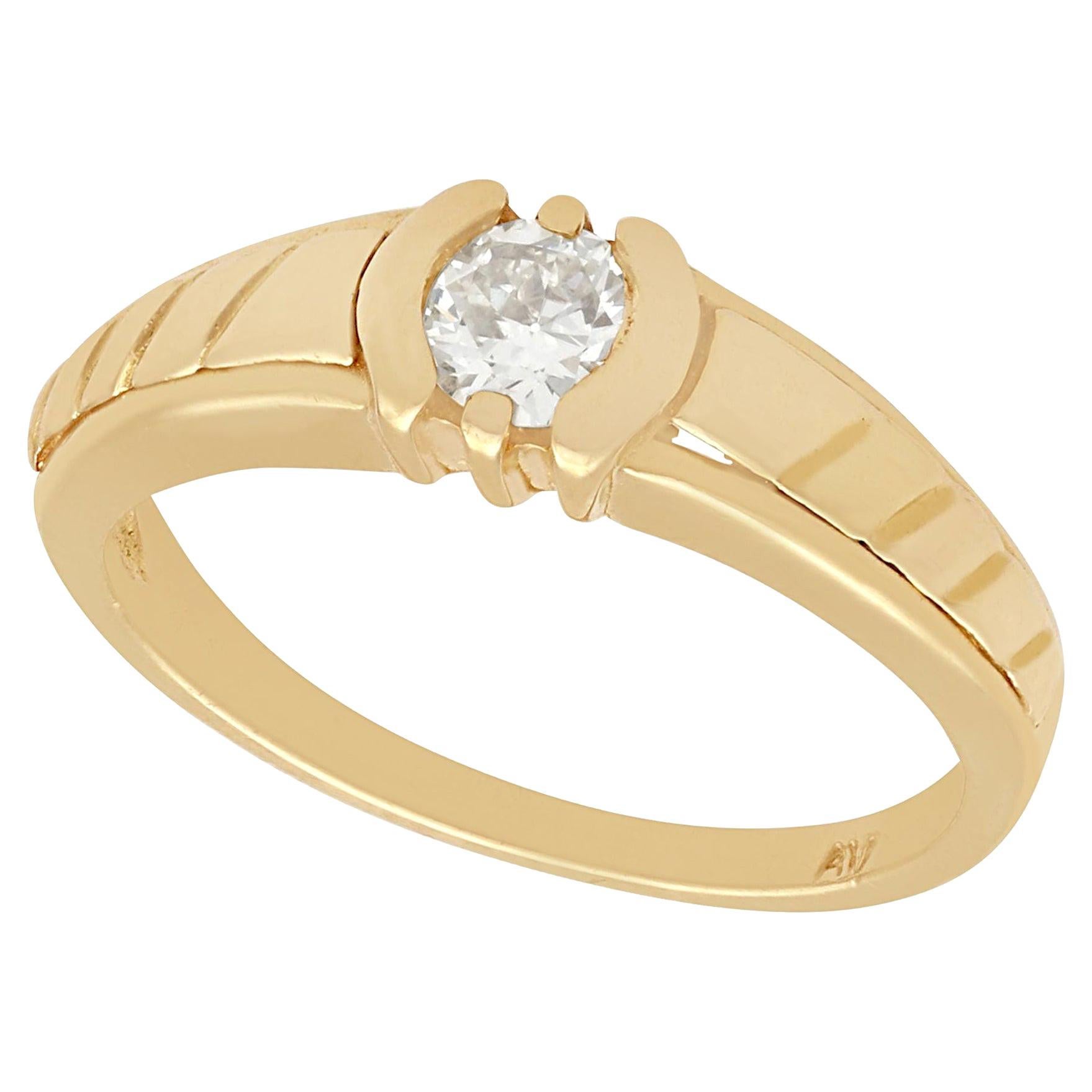 Bague de fiançailles solitaire en or jaune avec diamant des années 1950