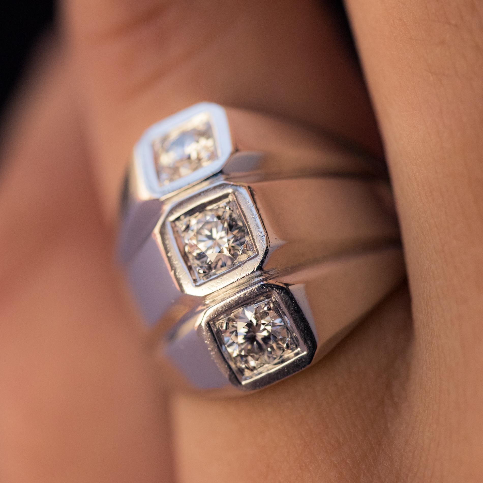 1950s Diamonds 18 Karat White Gold Modernist Ring For Sale 3