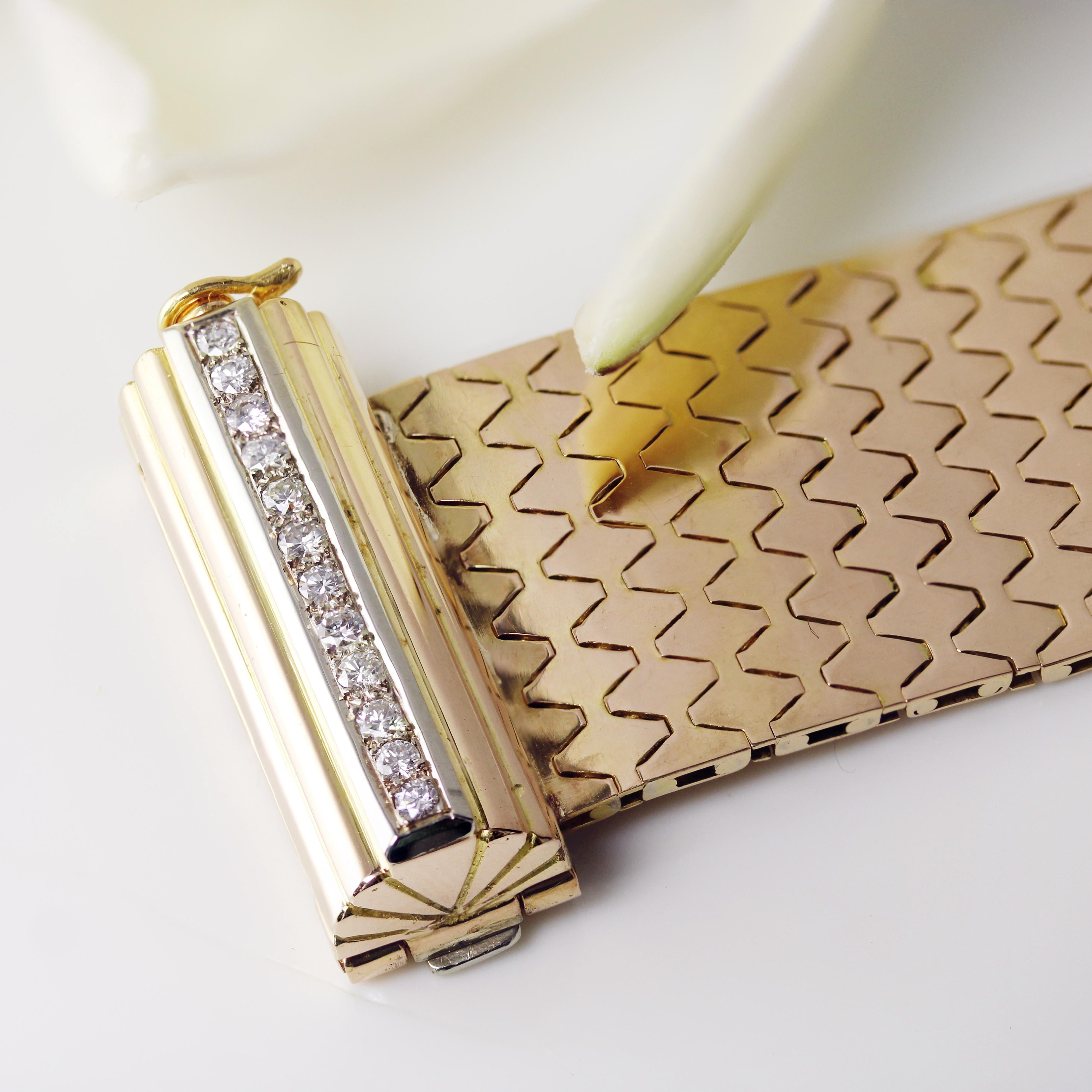 1950s Diamonds 18 Karat Yellow Gold Belt Bracelet For Sale 5