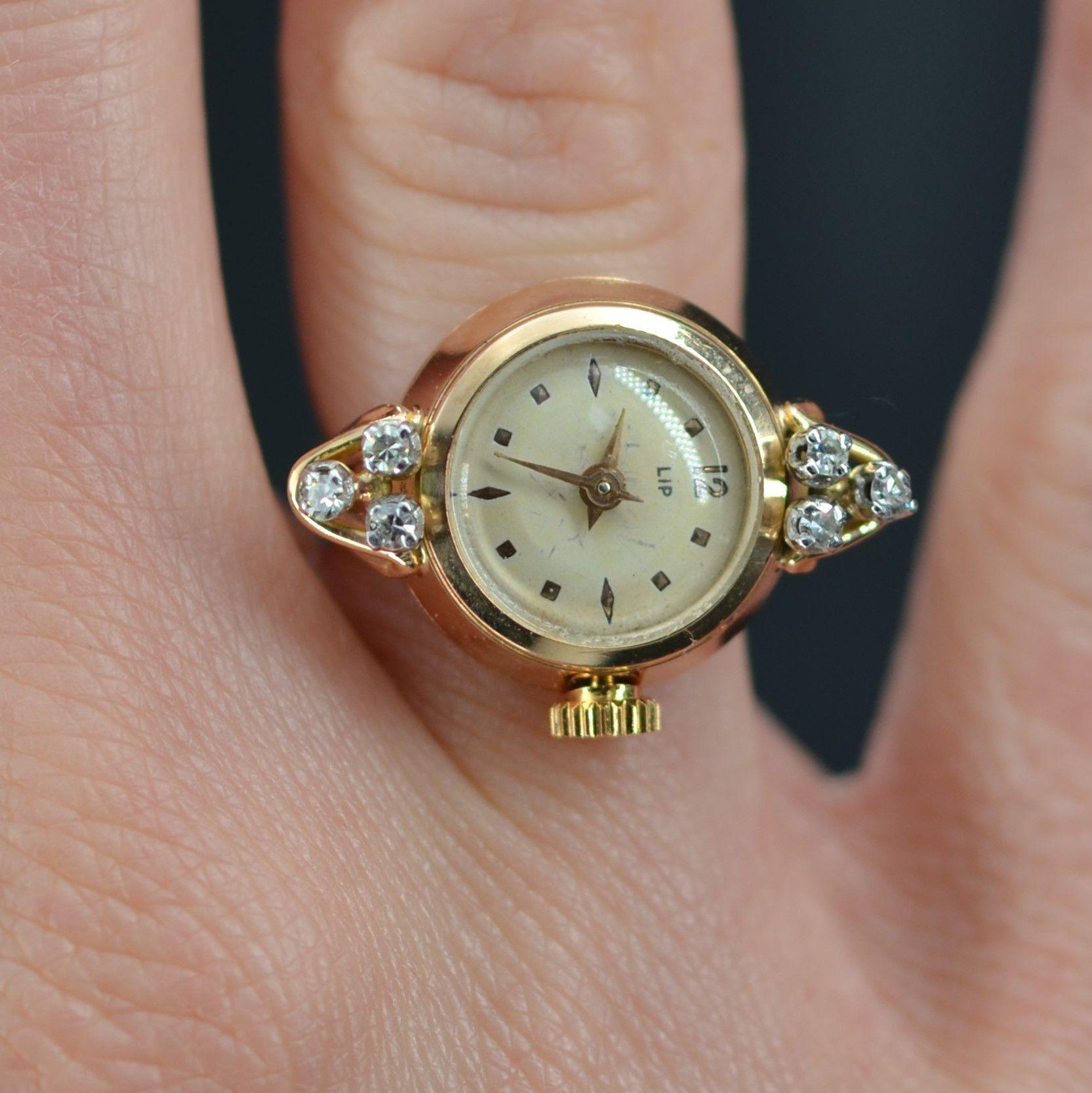 Retro 1950s Diamonds 18 Karat Yellow Gold Lip Watch Ring For Sale