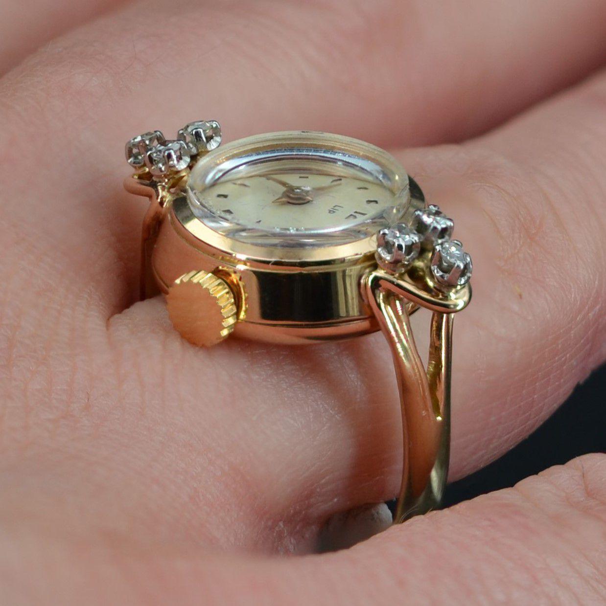 Round Cut 1950s Diamonds 18 Karat Yellow Gold Lip Watch Ring For Sale