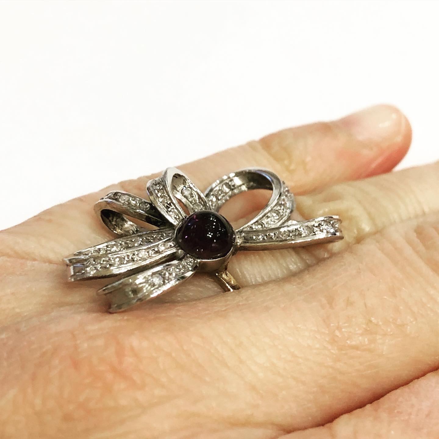 1950s Diamonds Amethyst Platinum 18K White Gold Cocktail Ribbon Ring For Sale 4