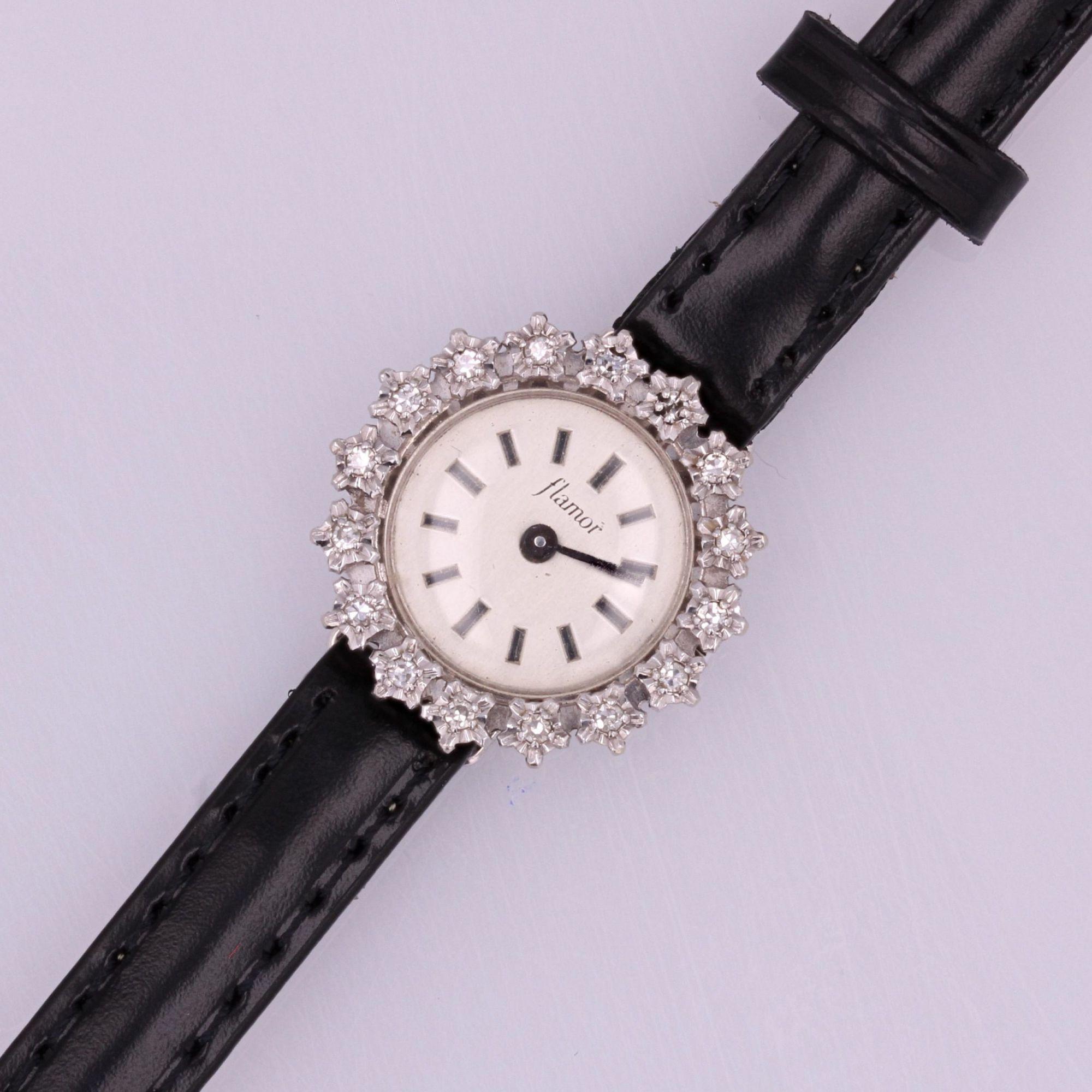 Women's 1950s Diamonds Leather Bracelet 18 Karat White Gold Flamor Ladies Watch