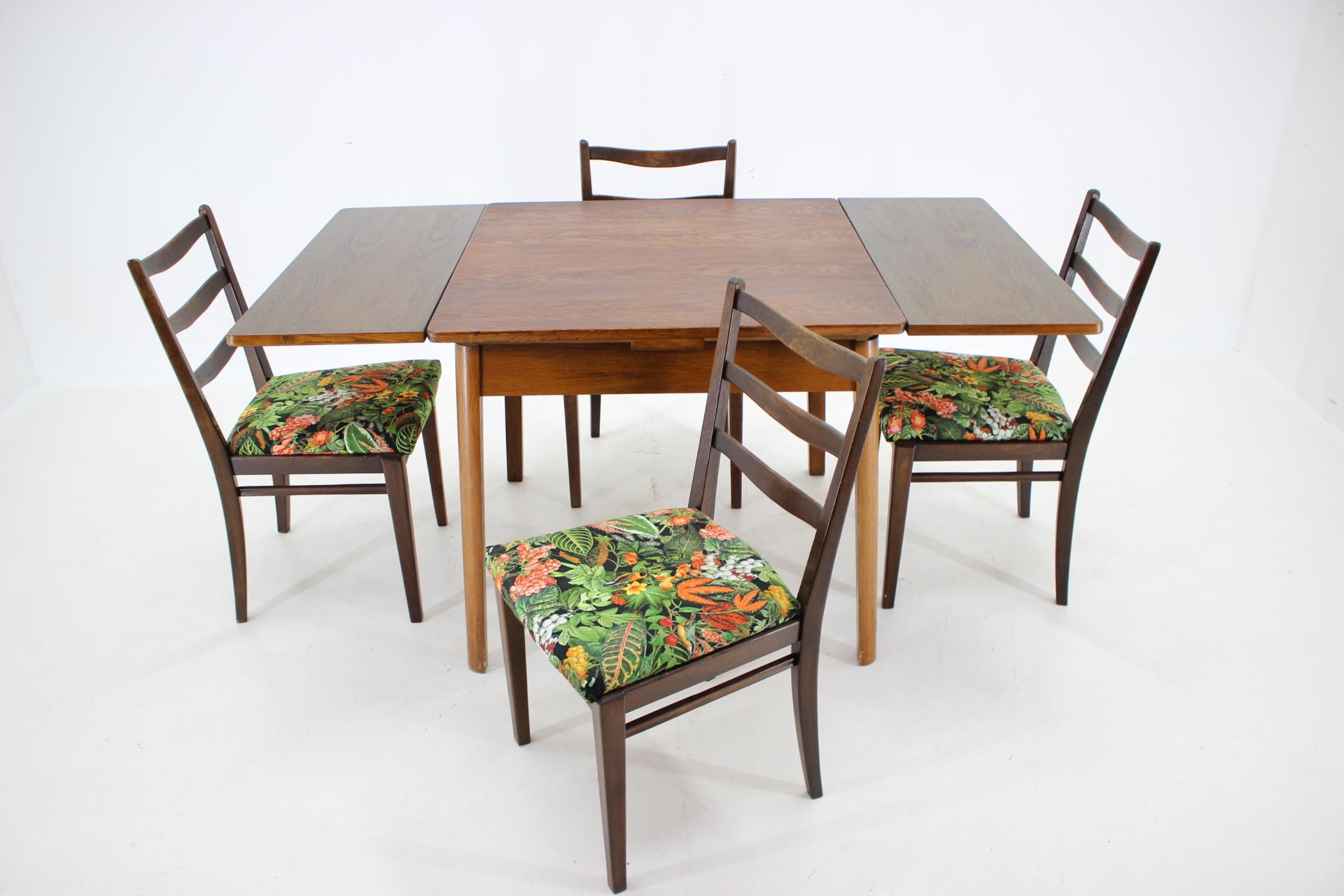1950s Dining Room Set by Jitona, Czechoslovakia In Good Condition For Sale In Praha, CZ