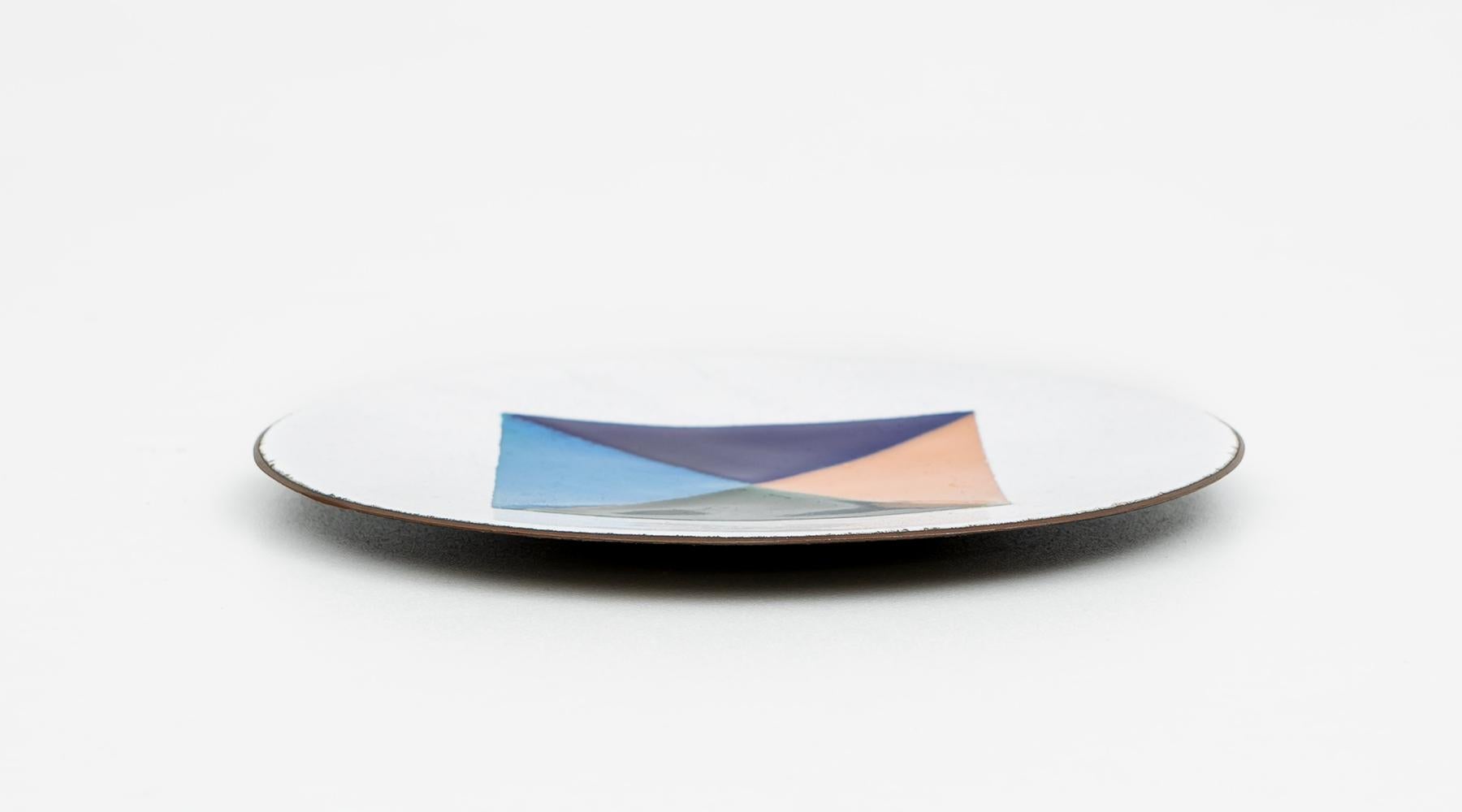 Dish in enameled copper, Ettore Sottsass, Italy, 1957.

Beautiful and charming Ettore Sottsass dish in enameled copper from 1958. Ettore Sottsass was an Italian architect and designer of the late 20th century. His body of designs included