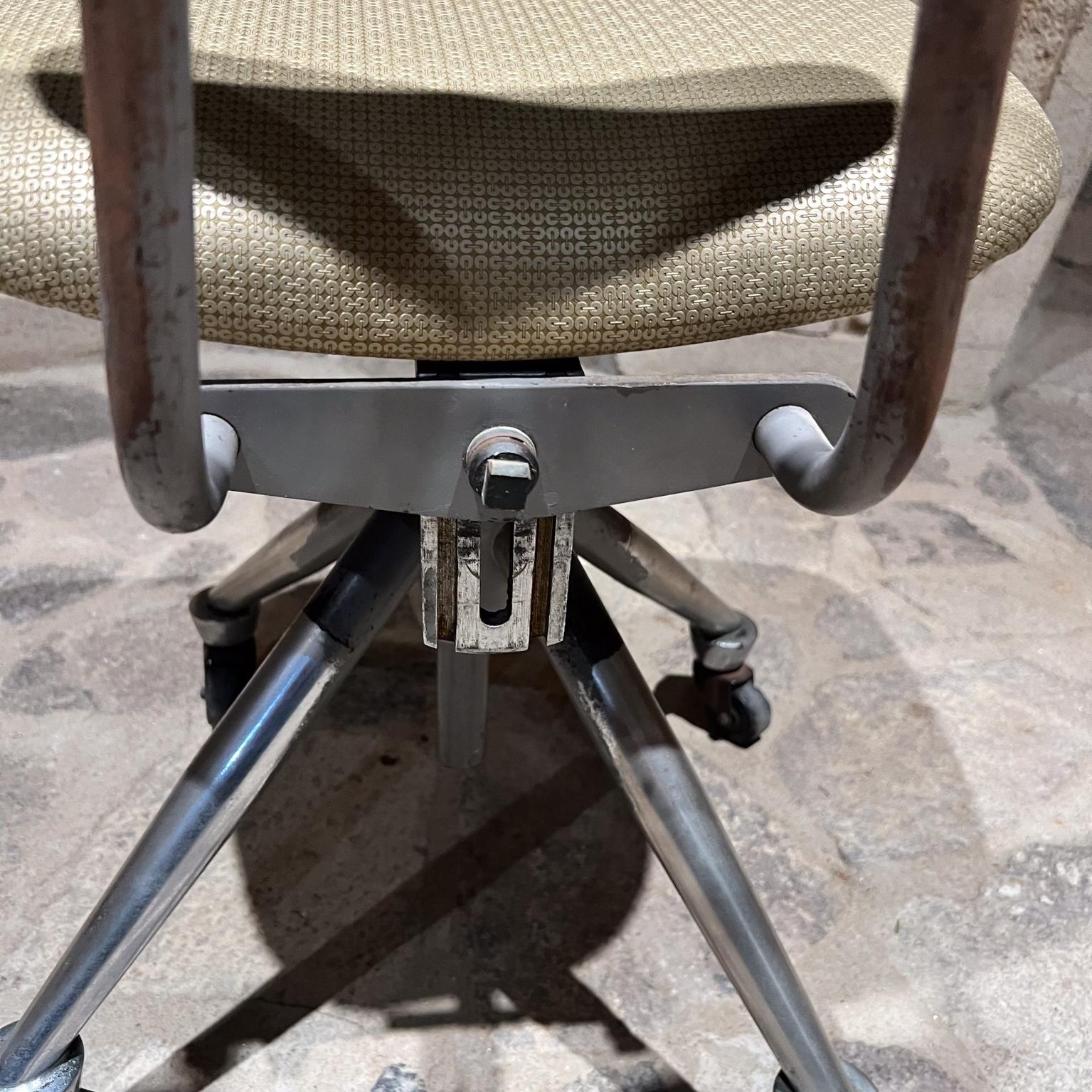 Steel 1950s Do More Swivel Office Chair Gio Ponti Industrial USA For Sale