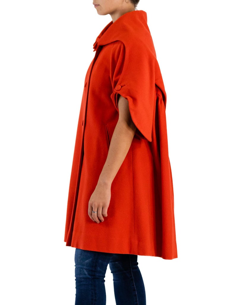 1950S DON LOPER Tomato Red Wool 3/4 Sleeve Coat With Giant Picture Collar In Excellent Condition For Sale In New York, NY
