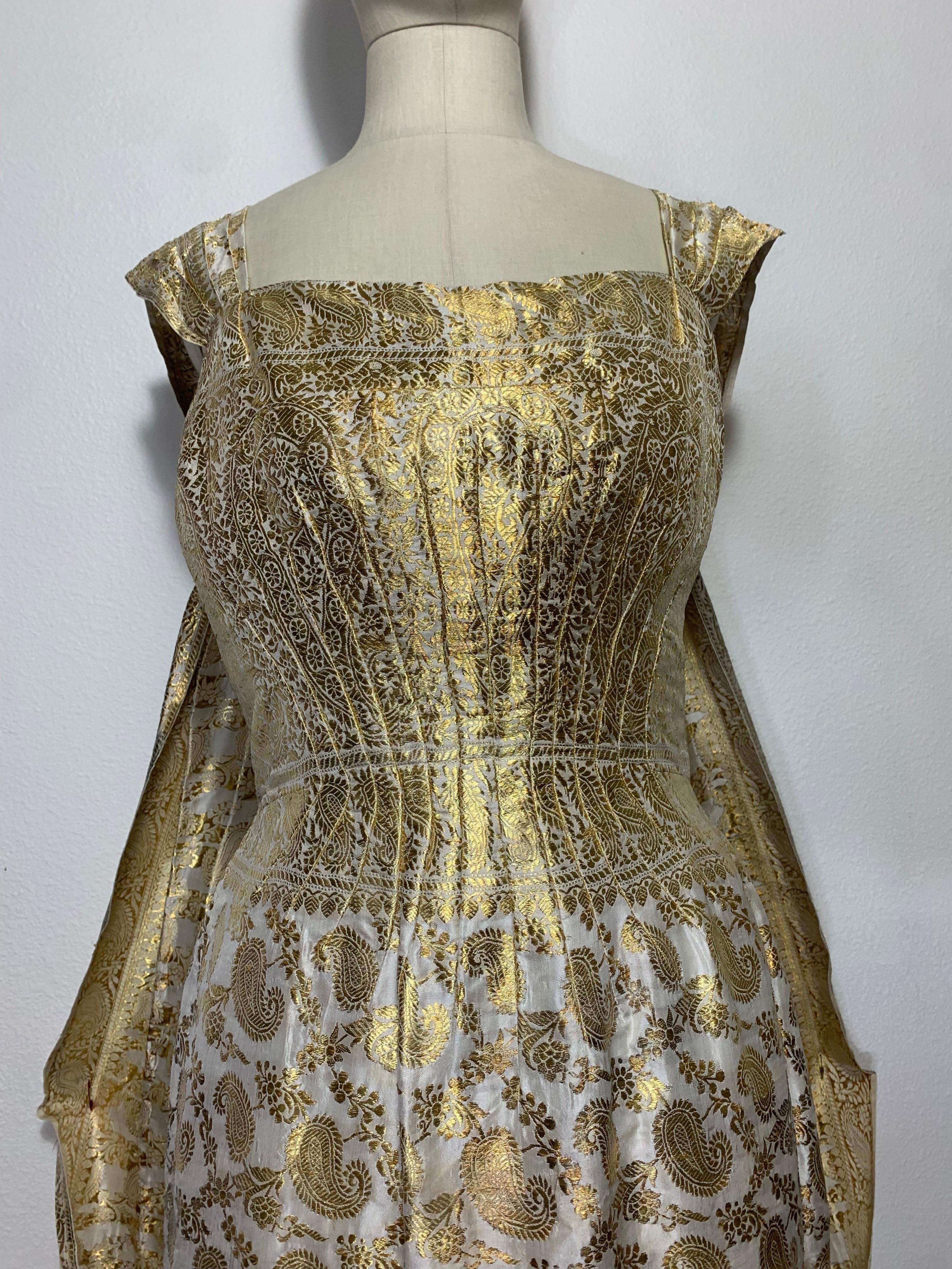 1950s Dorothy McNab Gold Lame & White Silk Sari-Inspired Gown w Waterfall Back For Sale 10