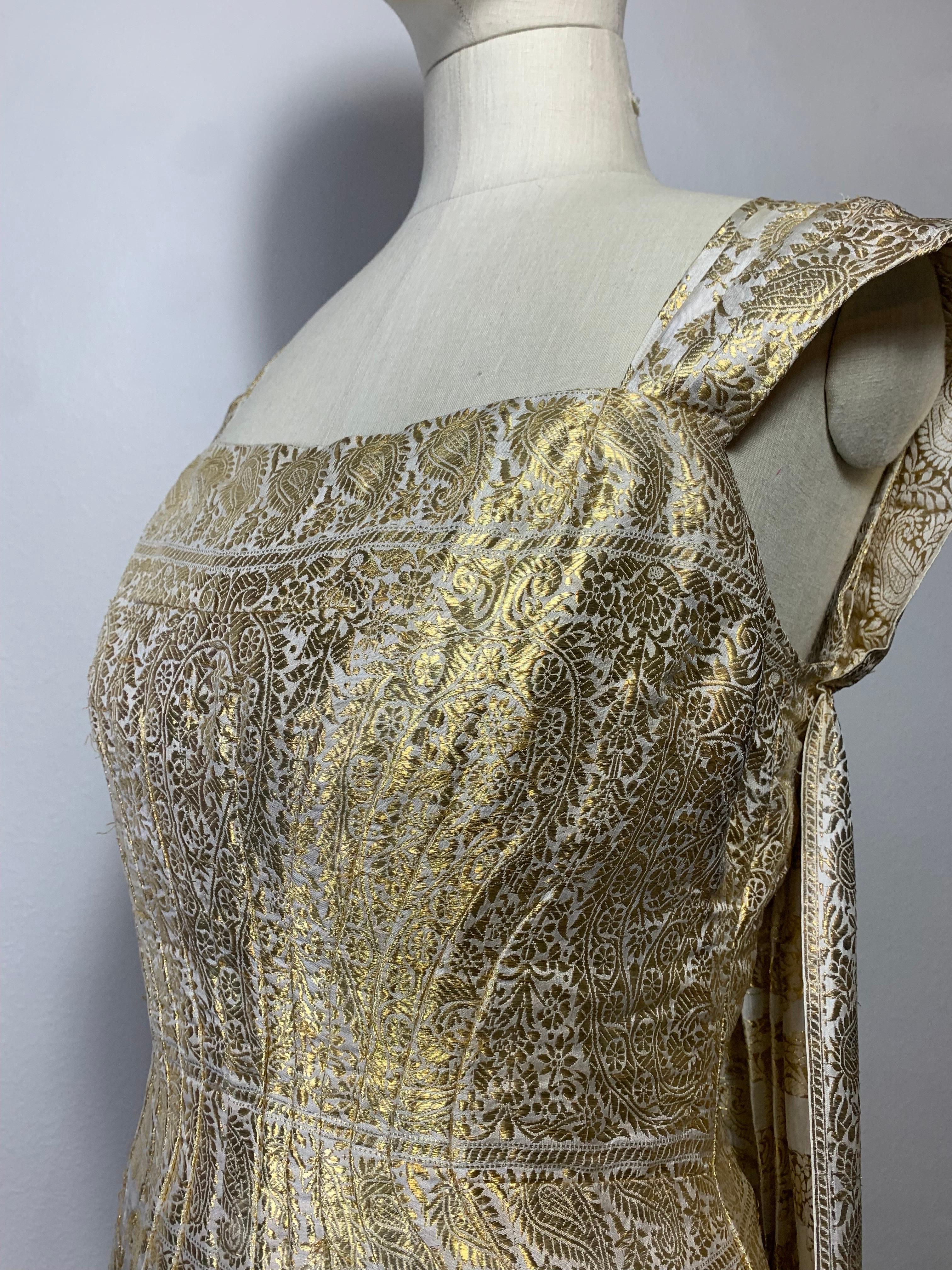 1950s Dorothy McNab Gold Lame & White Silk Sari-Inspired Gown w Waterfall Back For Sale 4